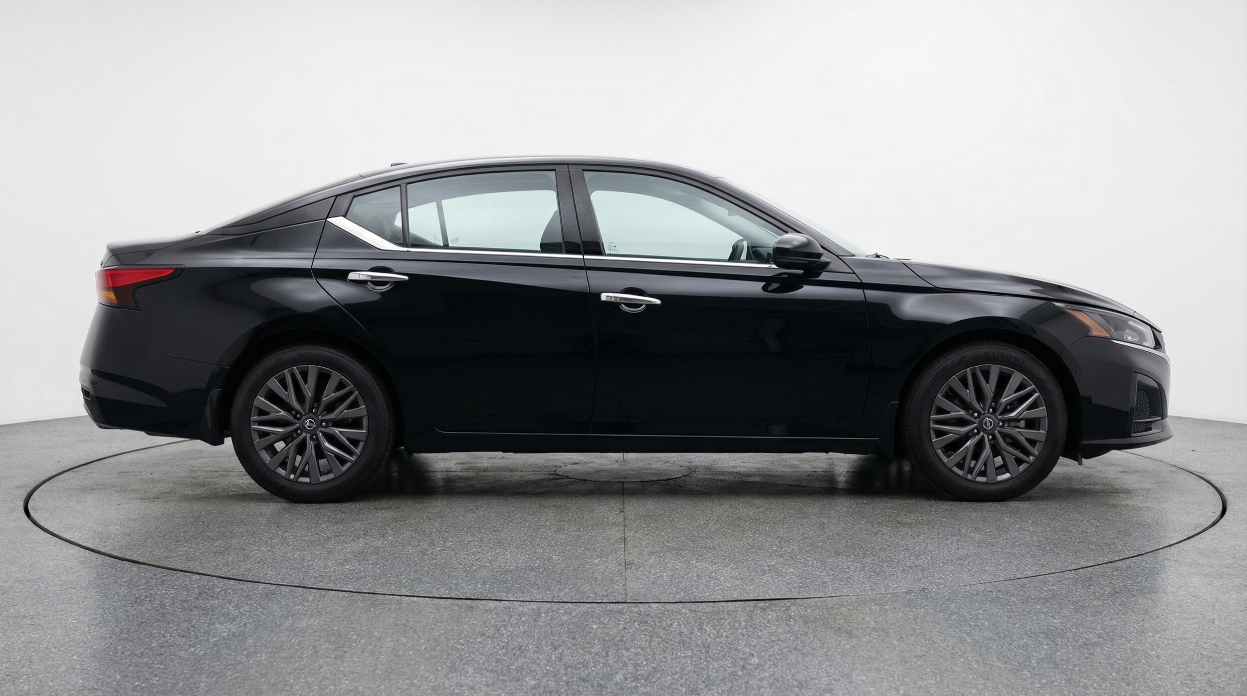 Thumbnail: 2025 Nissan Altima - 8