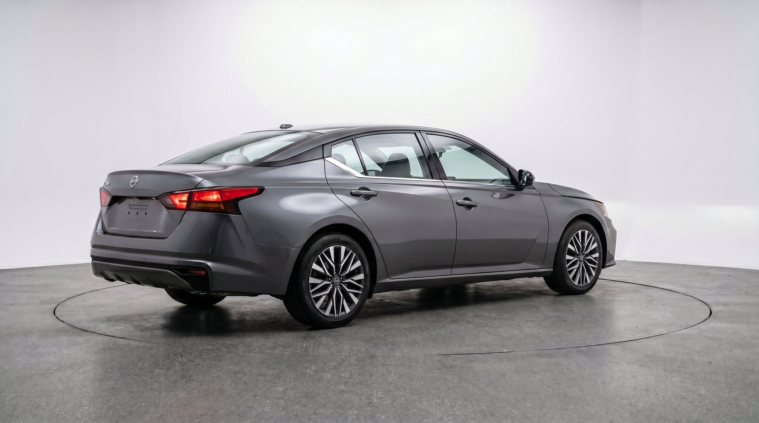 Thumbnail: 2025 Nissan Altima - 9