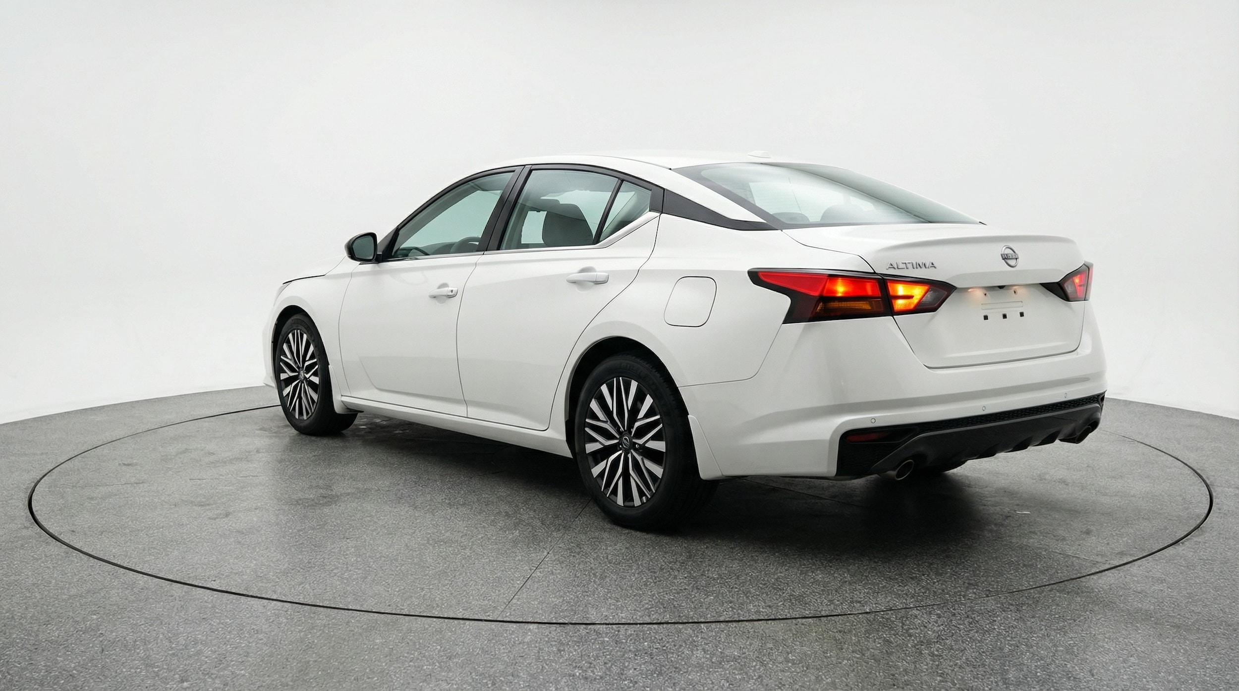 Thumbnail: 2025 Nissan Altima - 5