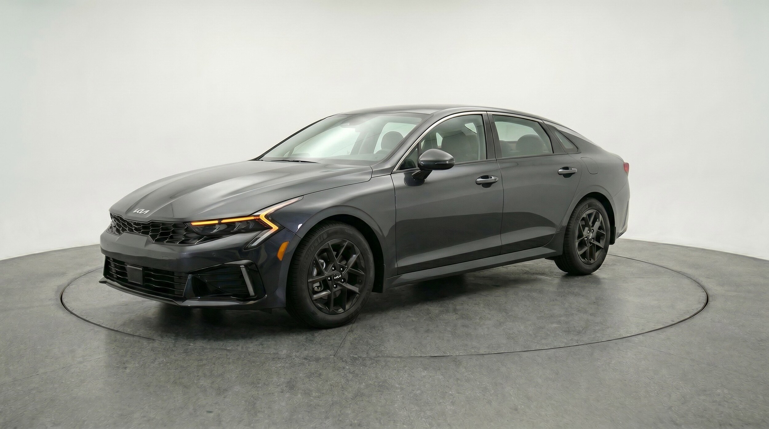 Thumbnail: 2025 Kia K5 - 3