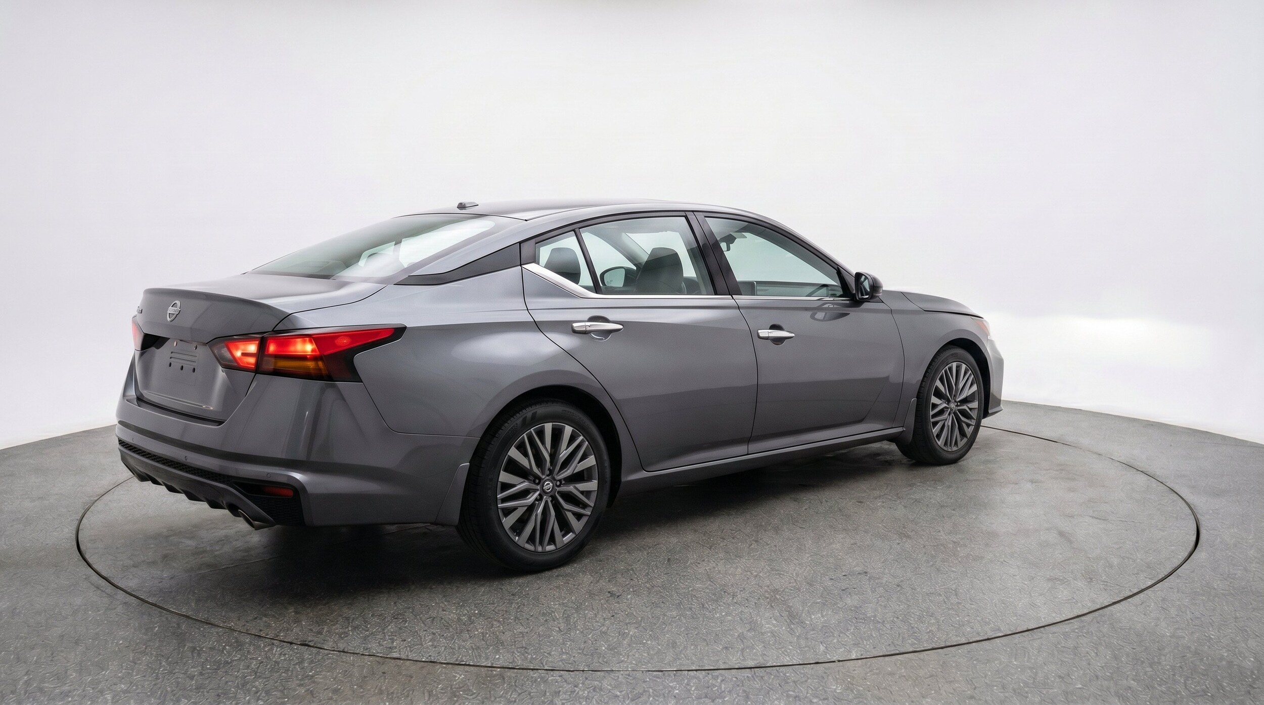 Thumbnail: 2025 Nissan Altima - 9
