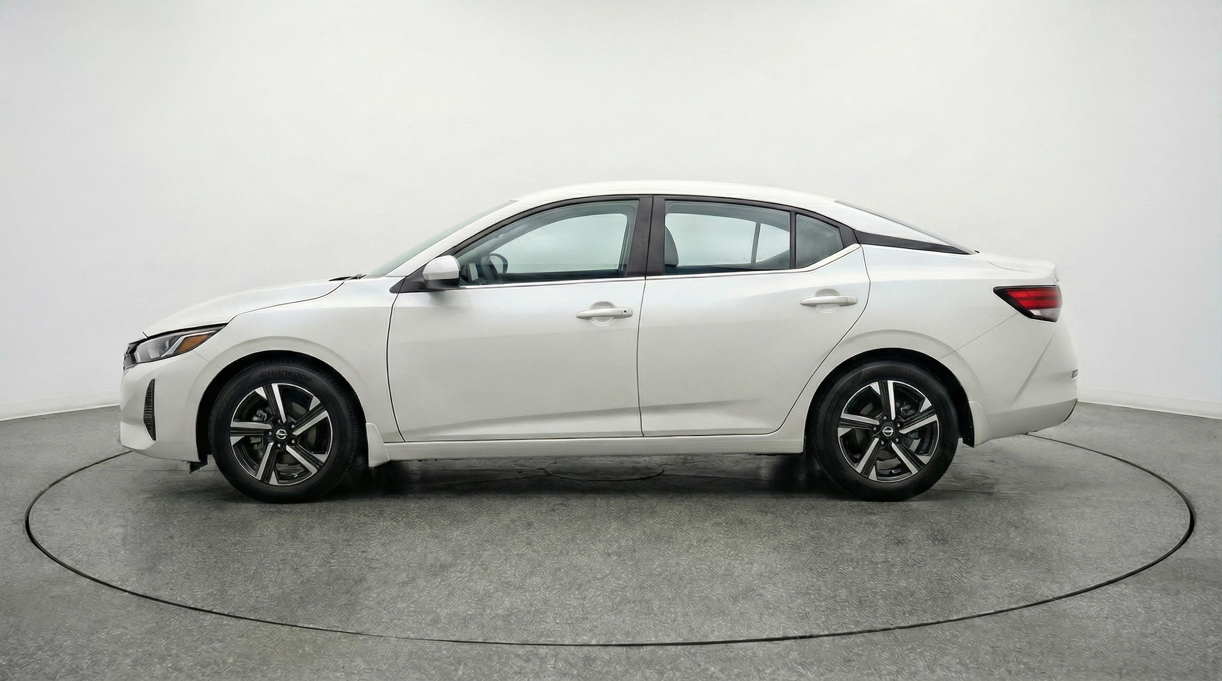 Thumbnail: 2025 Nissan Sentra - 4