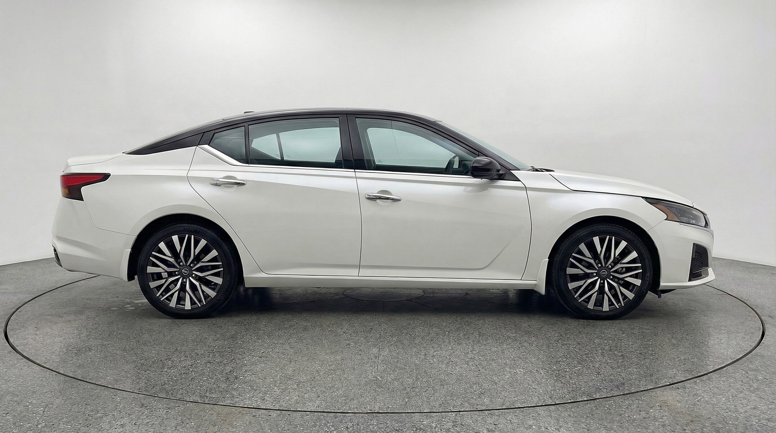 Thumbnail: 2025 Nissan Altima - 11