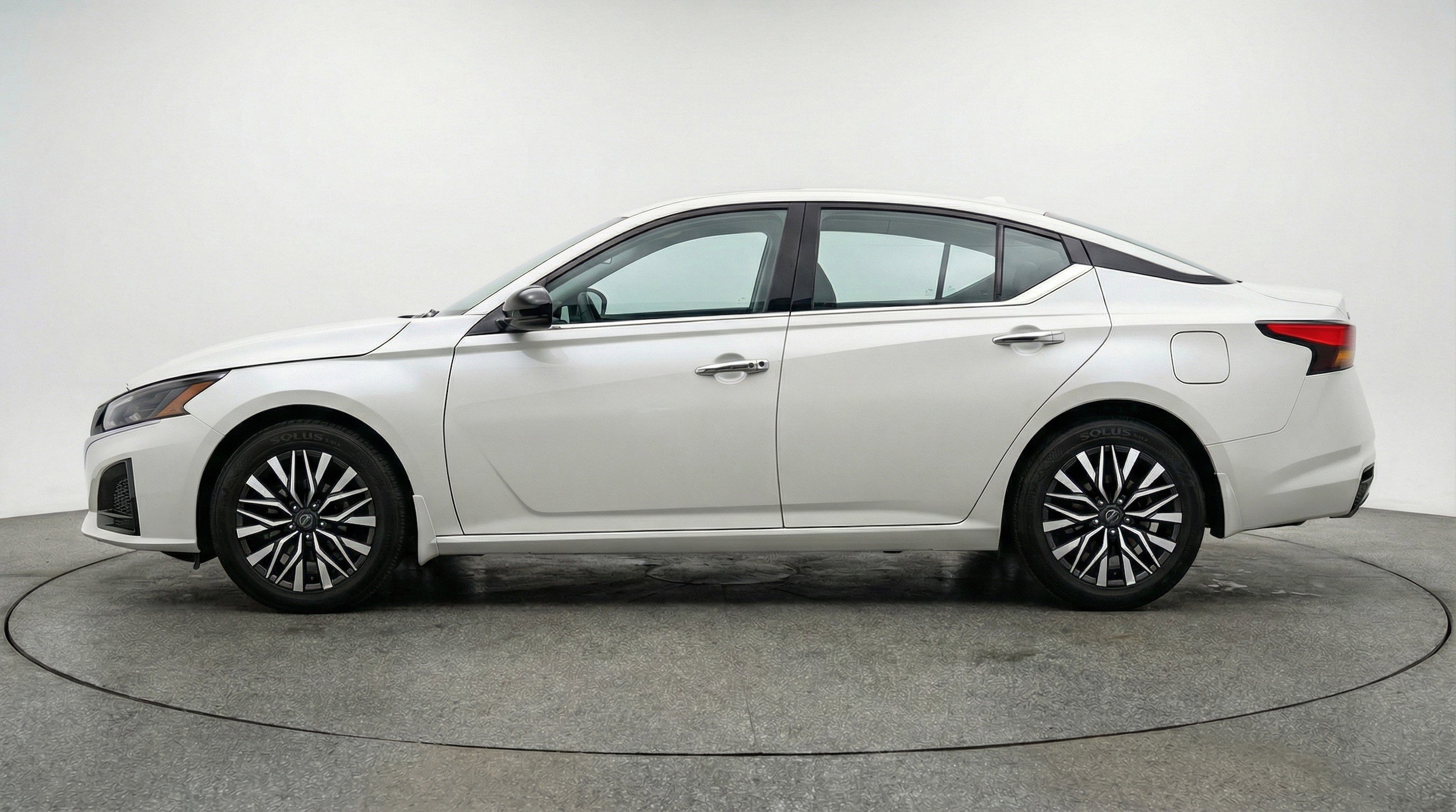 Thumbnail: 2025 Nissan Altima - 5