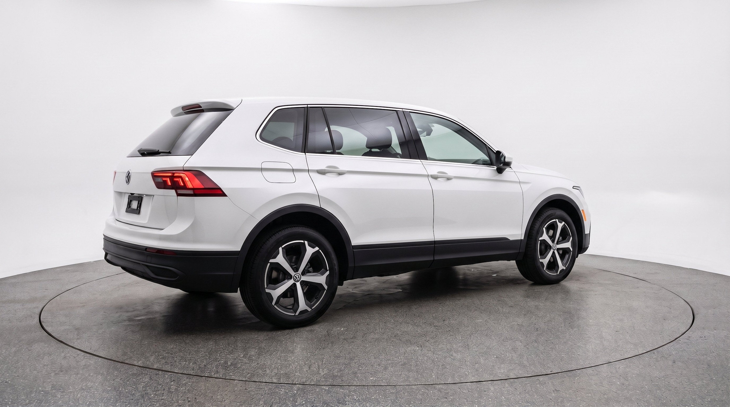Thumbnail: 2026 Volkswagen Tiguan - 9