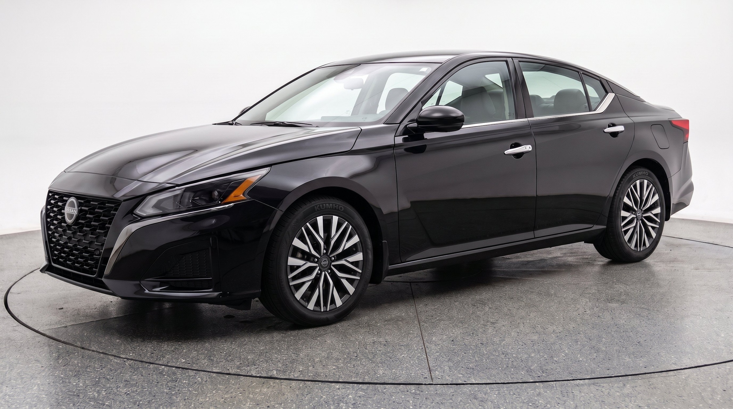 Thumbnail: 2025 Nissan Altima - 3