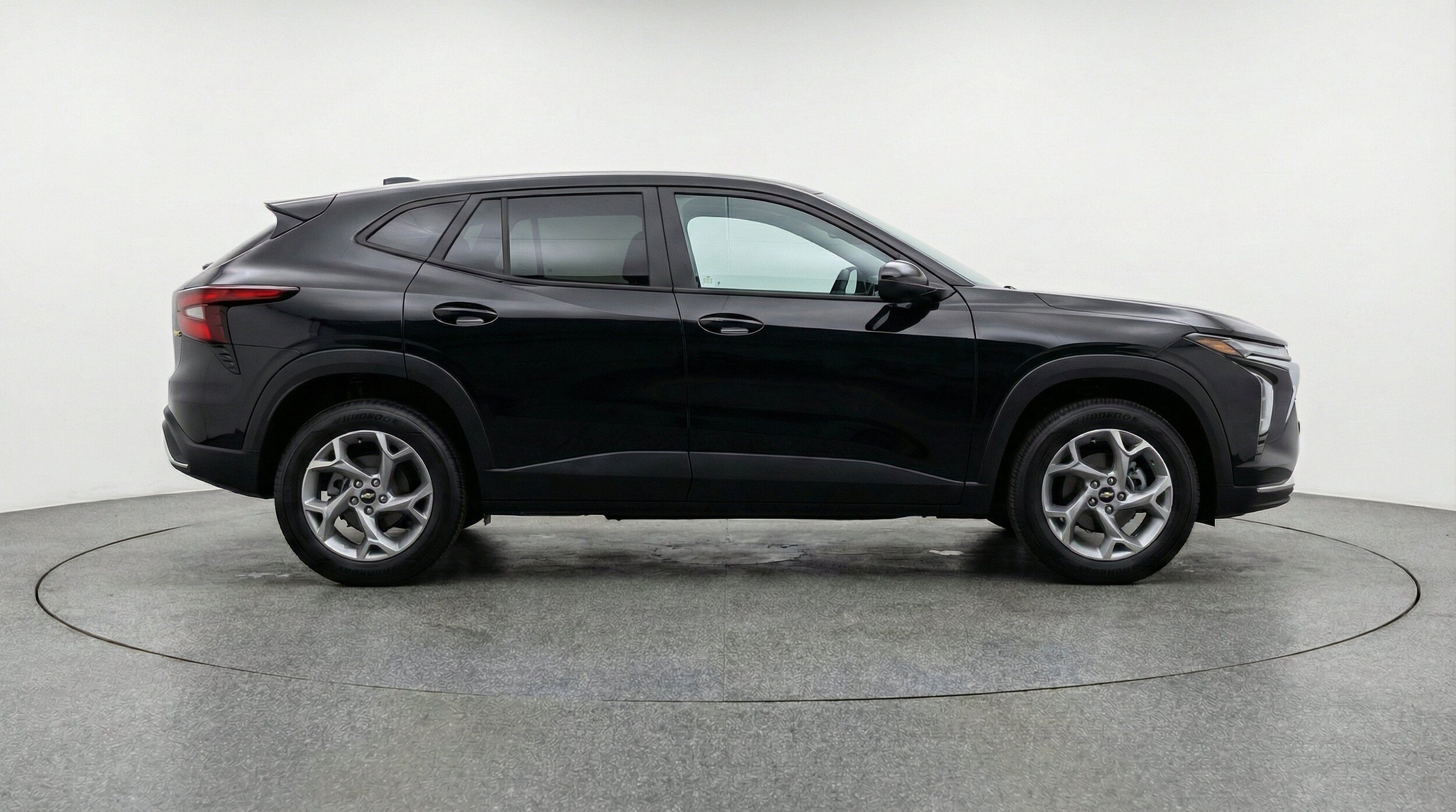 Thumbnail: 2025 Chevrolet Trax - 11