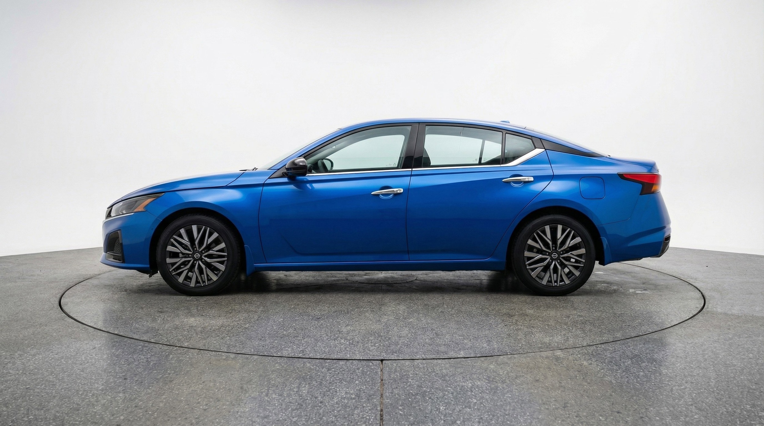 Thumbnail: 2025 Nissan Altima - 5