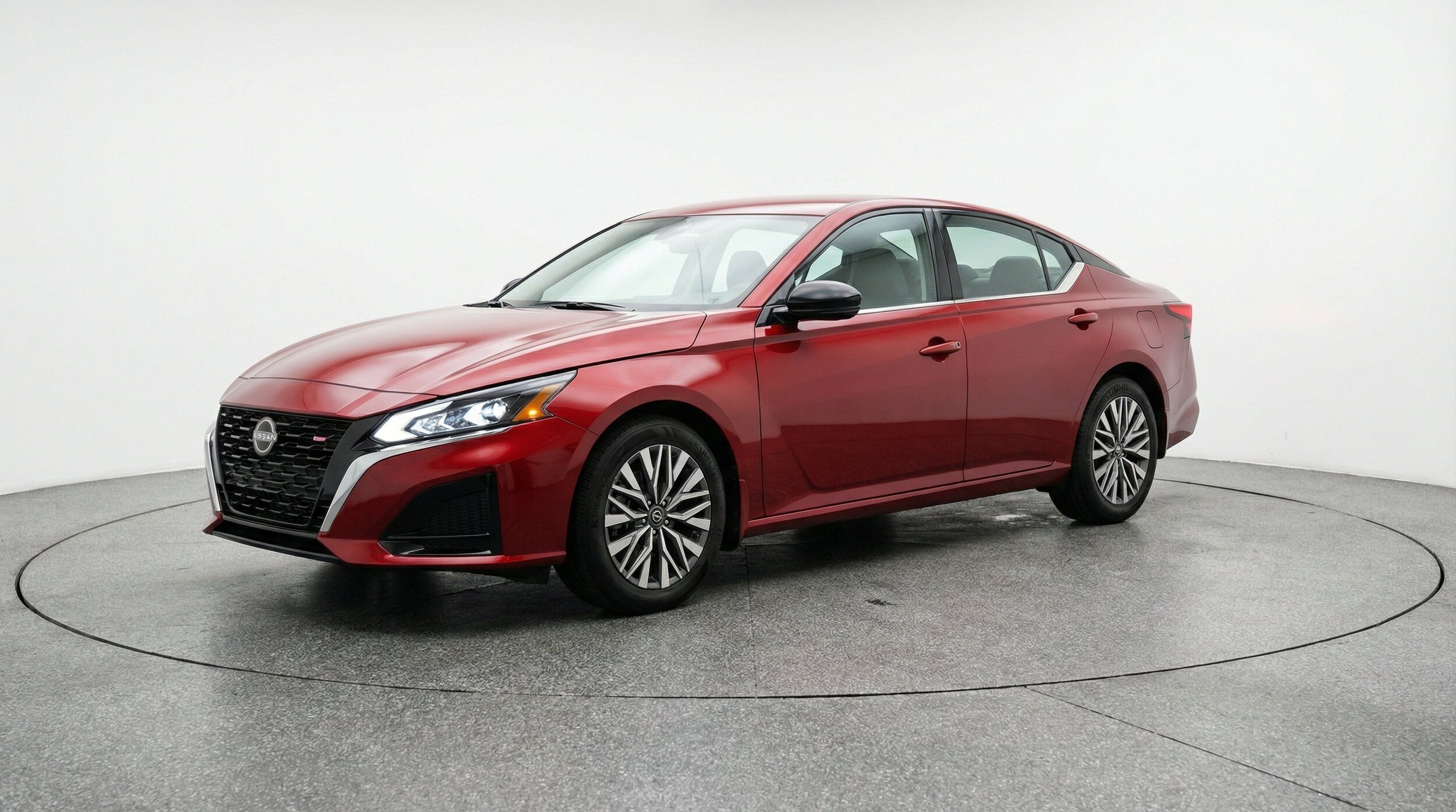 Thumbnail: 2025 Nissan Altima - 3