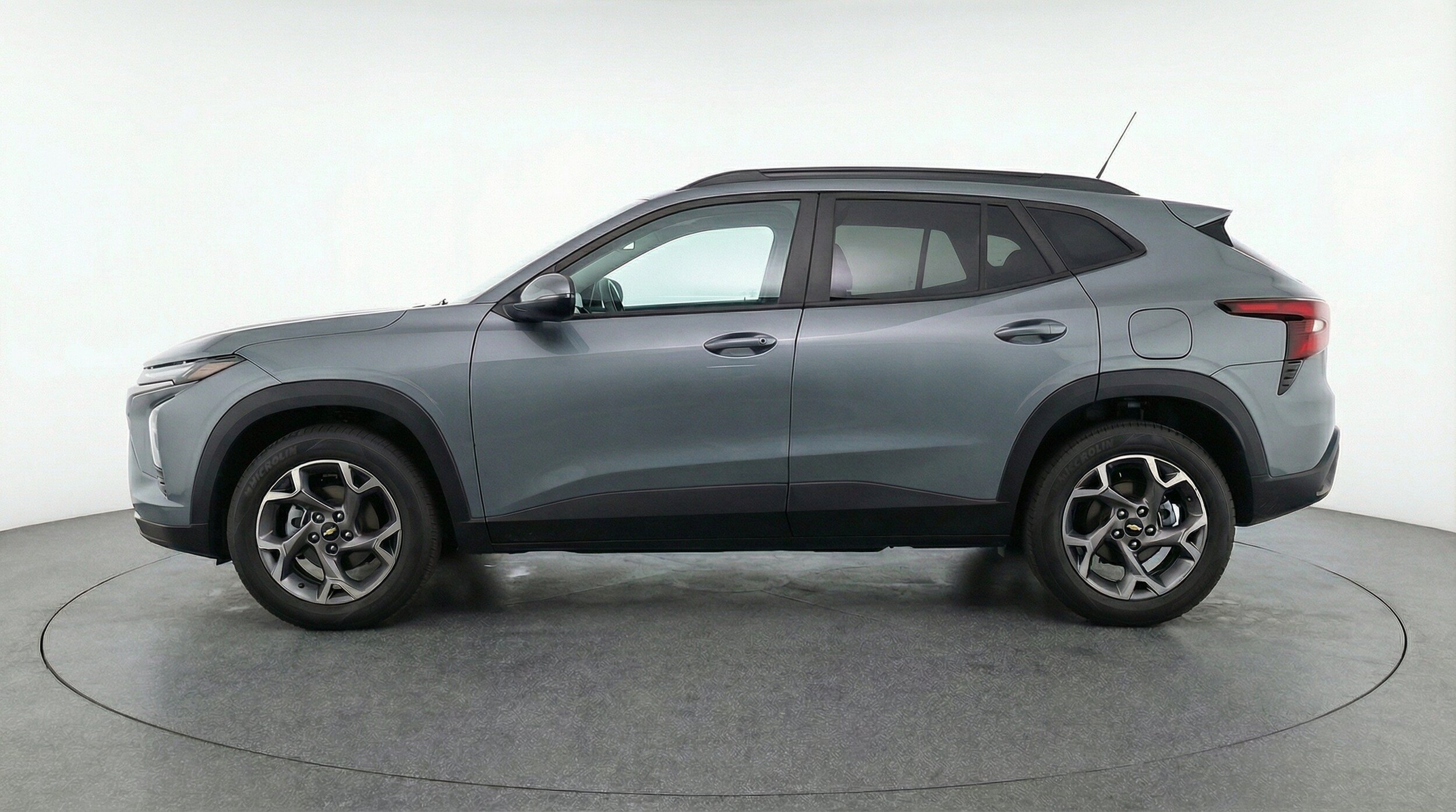 Thumbnail: 2025 Chevrolet Trax - 5