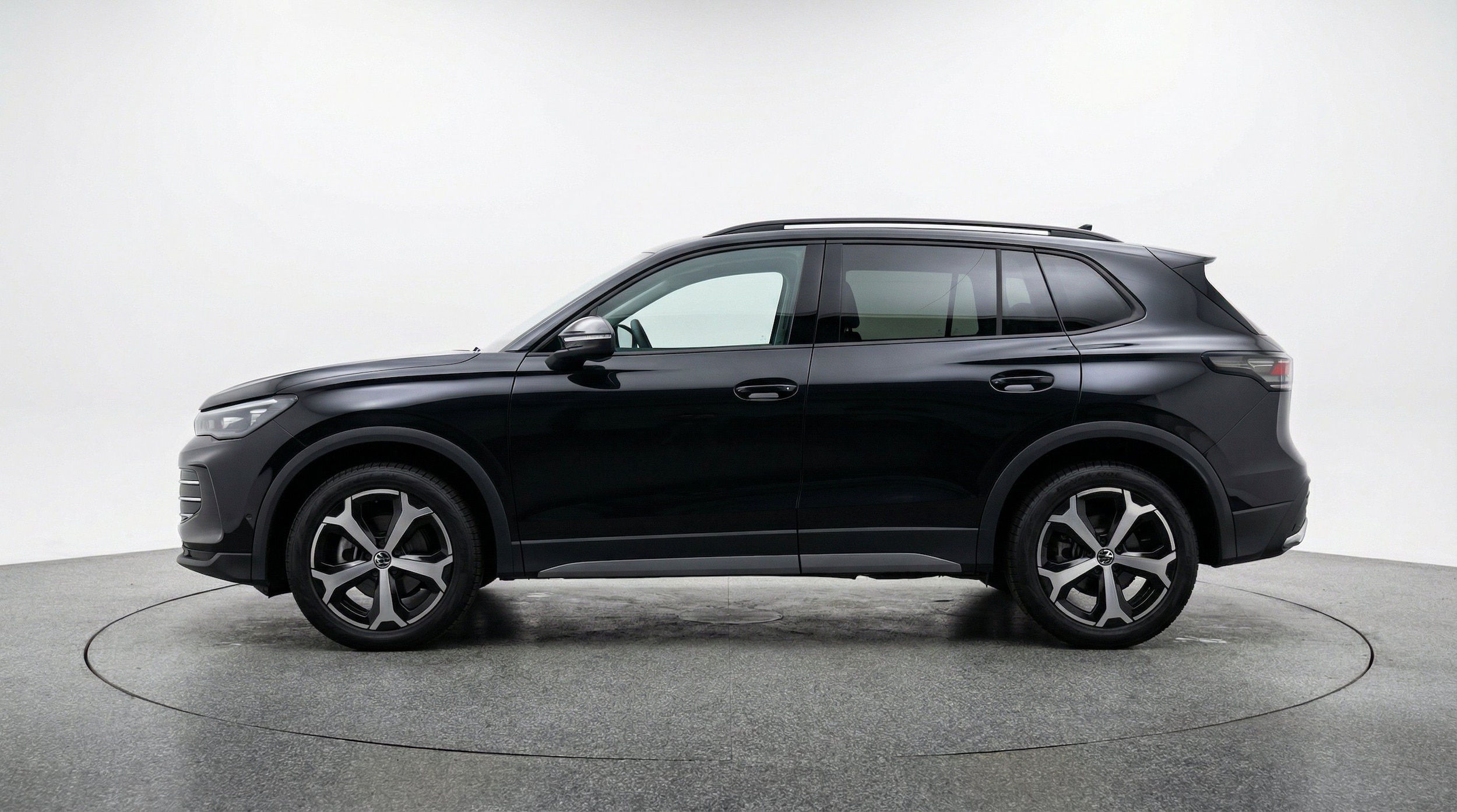 Thumbnail: 2026 Volkswagen Tiguan - 5