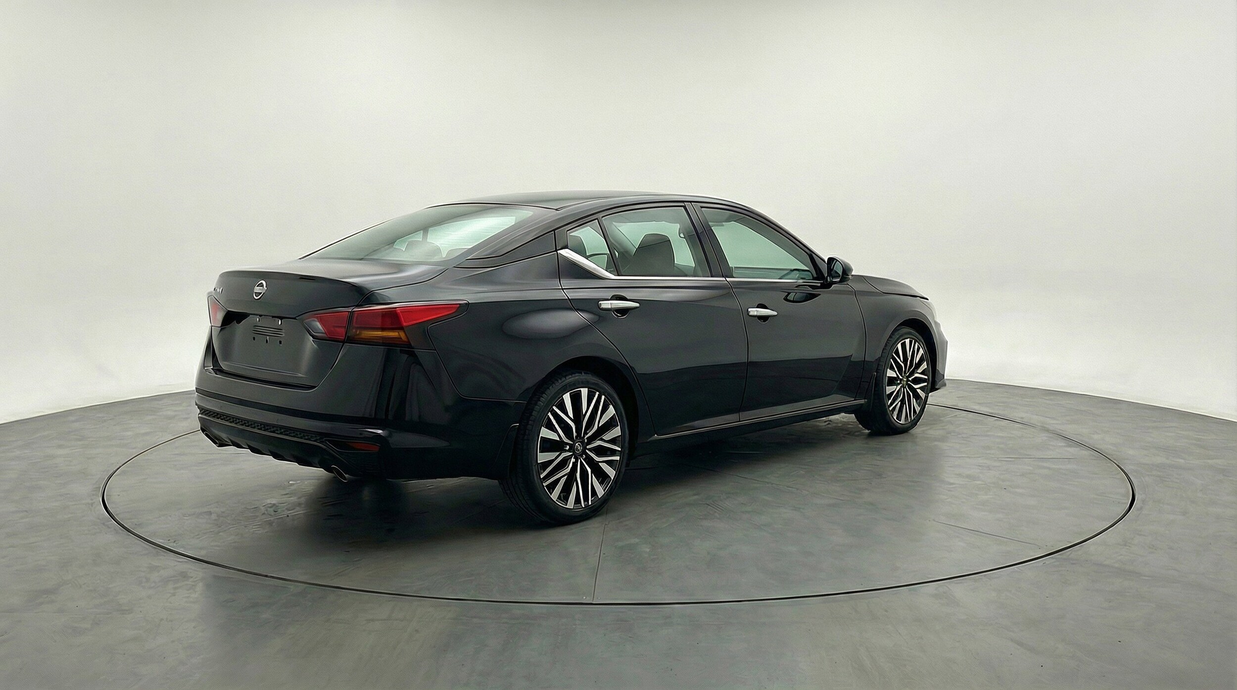 Thumbnail: 2025 Nissan Altima - 9