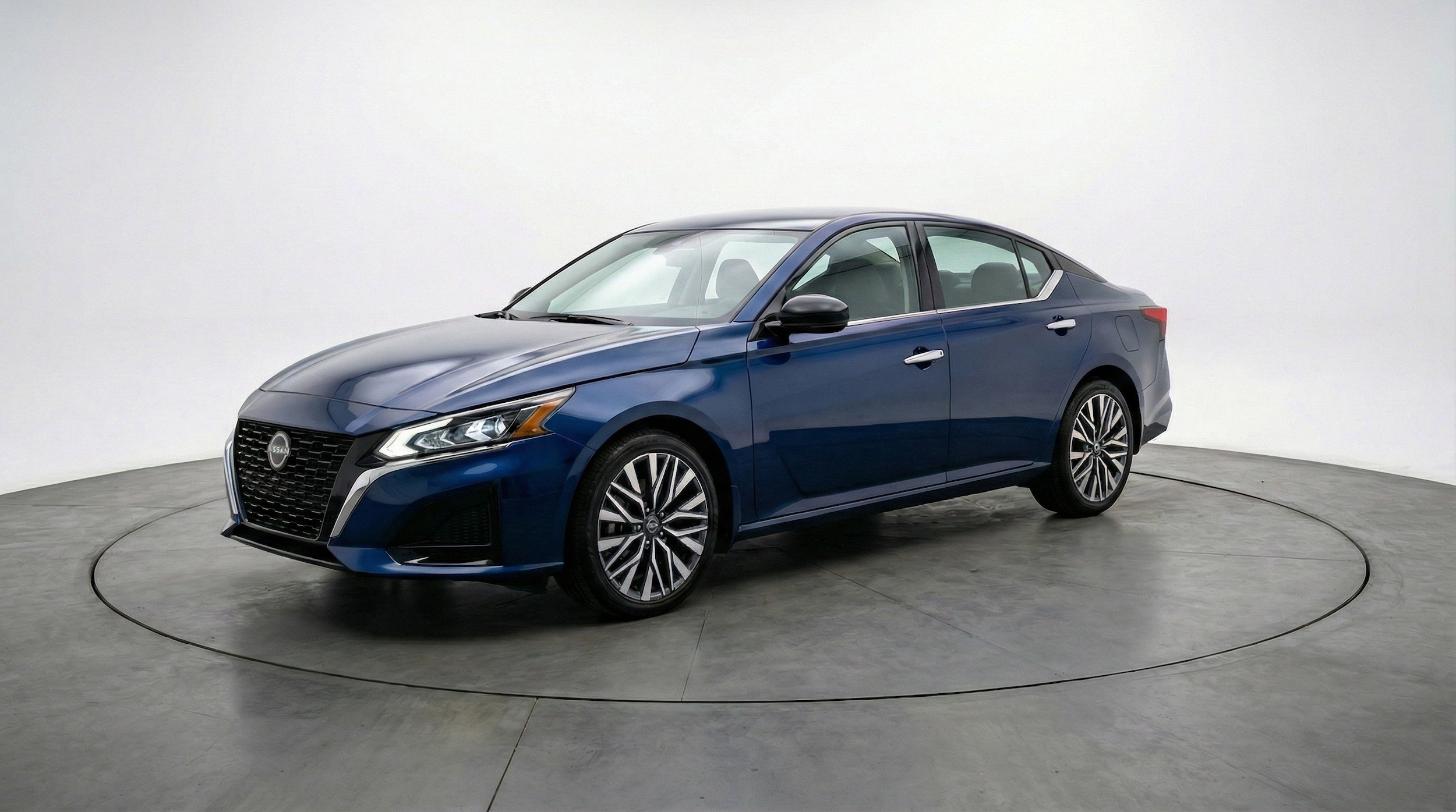 Thumbnail: 2025 Nissan Altima - 3