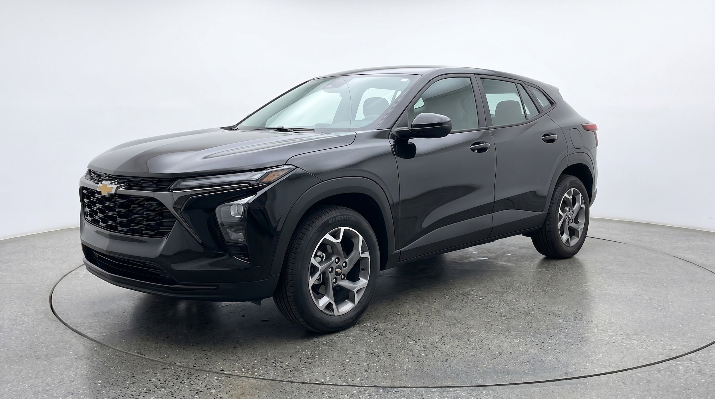 Thumbnail: 2025 Chevrolet Trax - 3