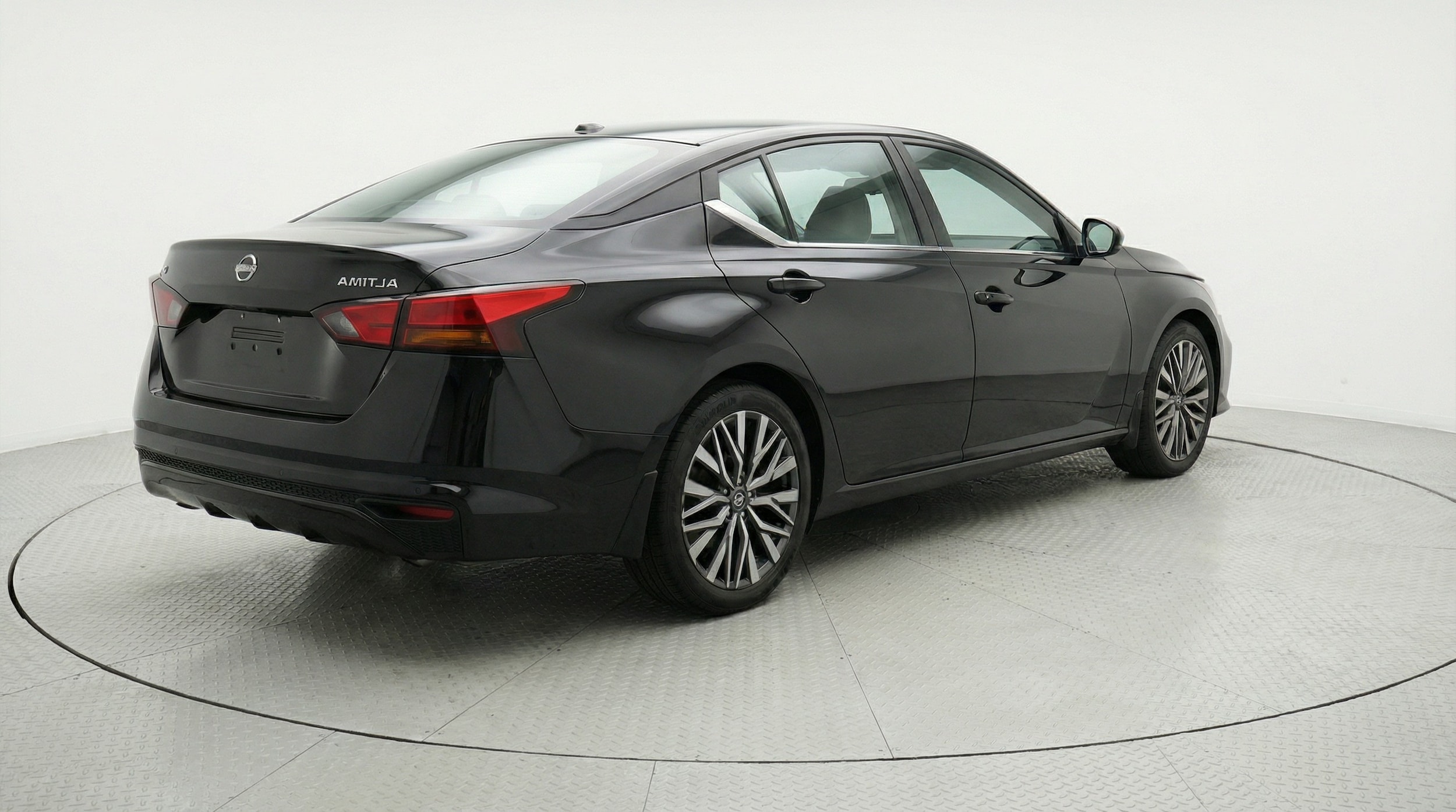 Thumbnail: 2025 Nissan Altima - 7