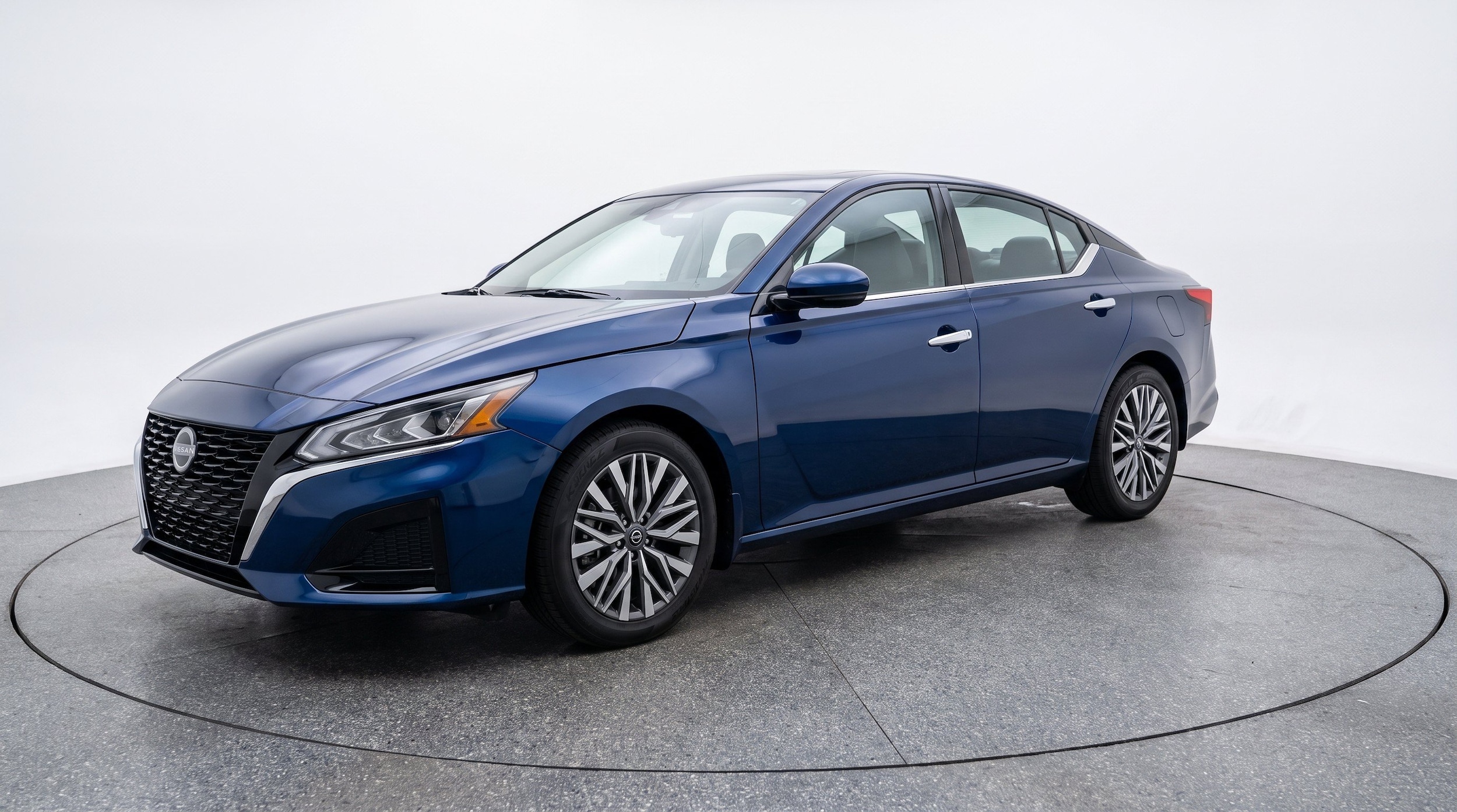 Thumbnail: 2025 Nissan Altima - 3