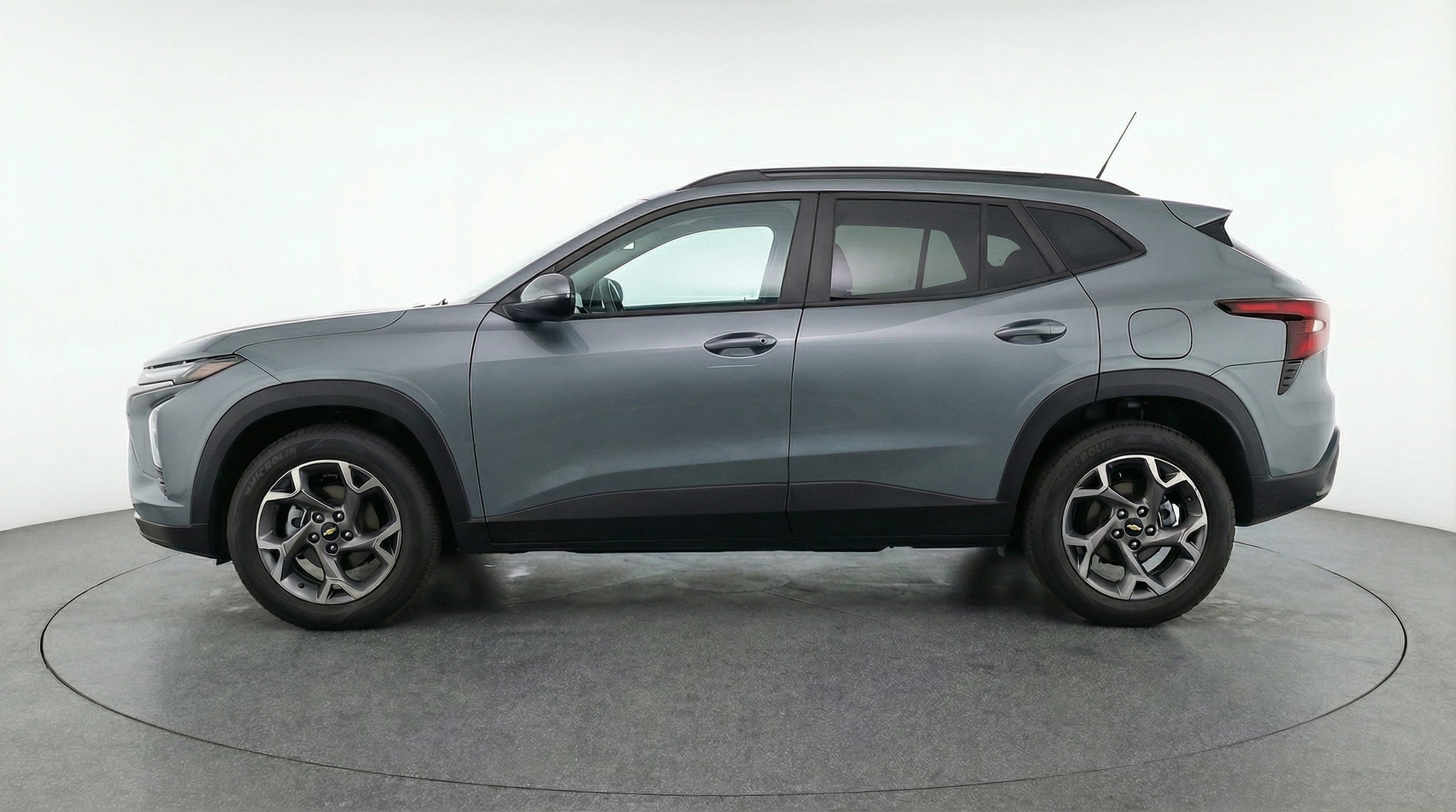 Thumbnail: 2025 Chevrolet Trax - 4