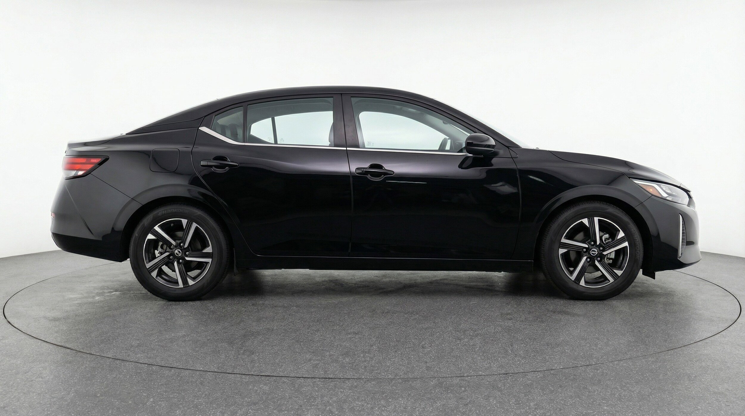 Thumbnail: 2025 Nissan Sentra - 11