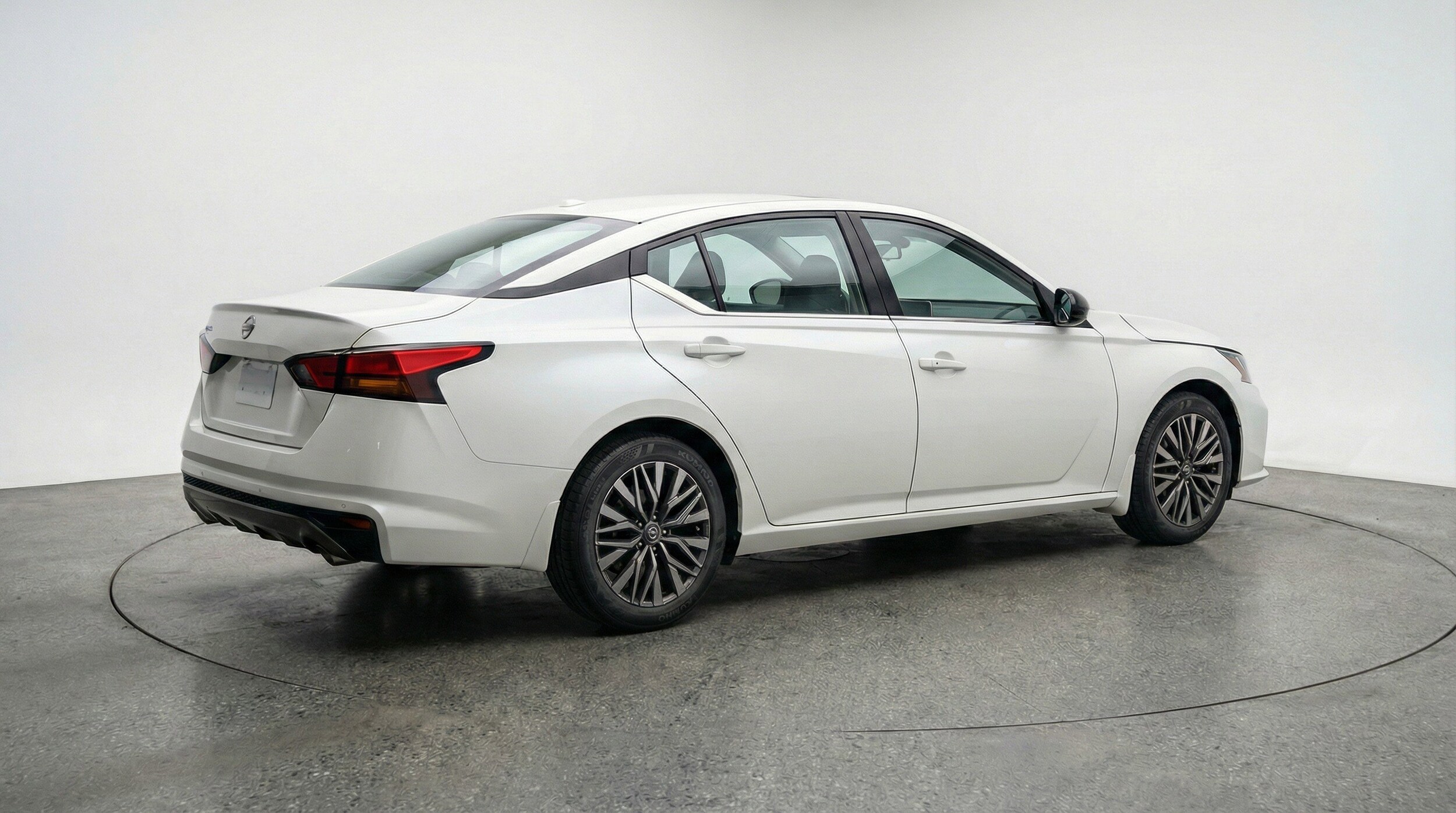 Thumbnail: 2025 Nissan Altima - 9
