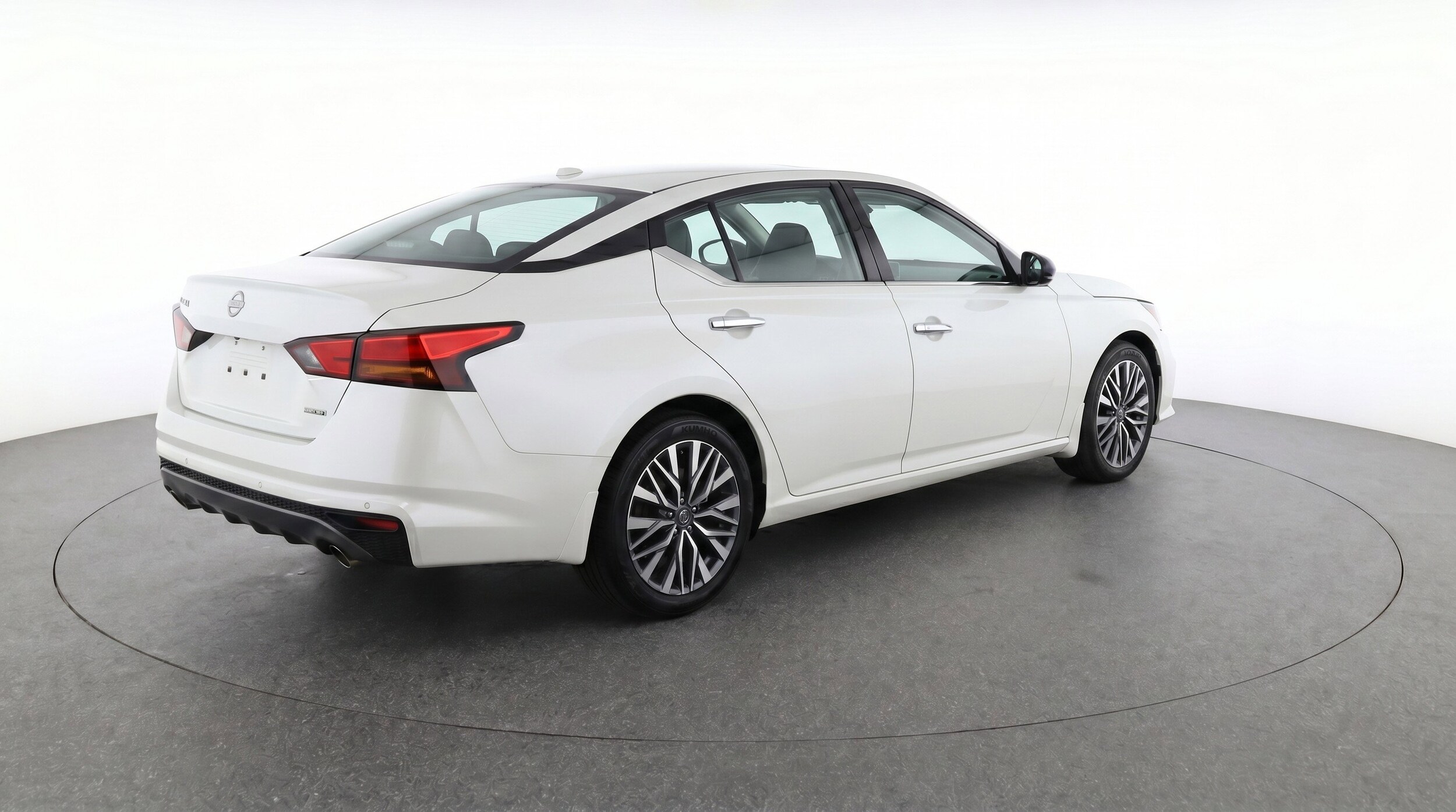 Thumbnail: 2025 Nissan Altima - 9