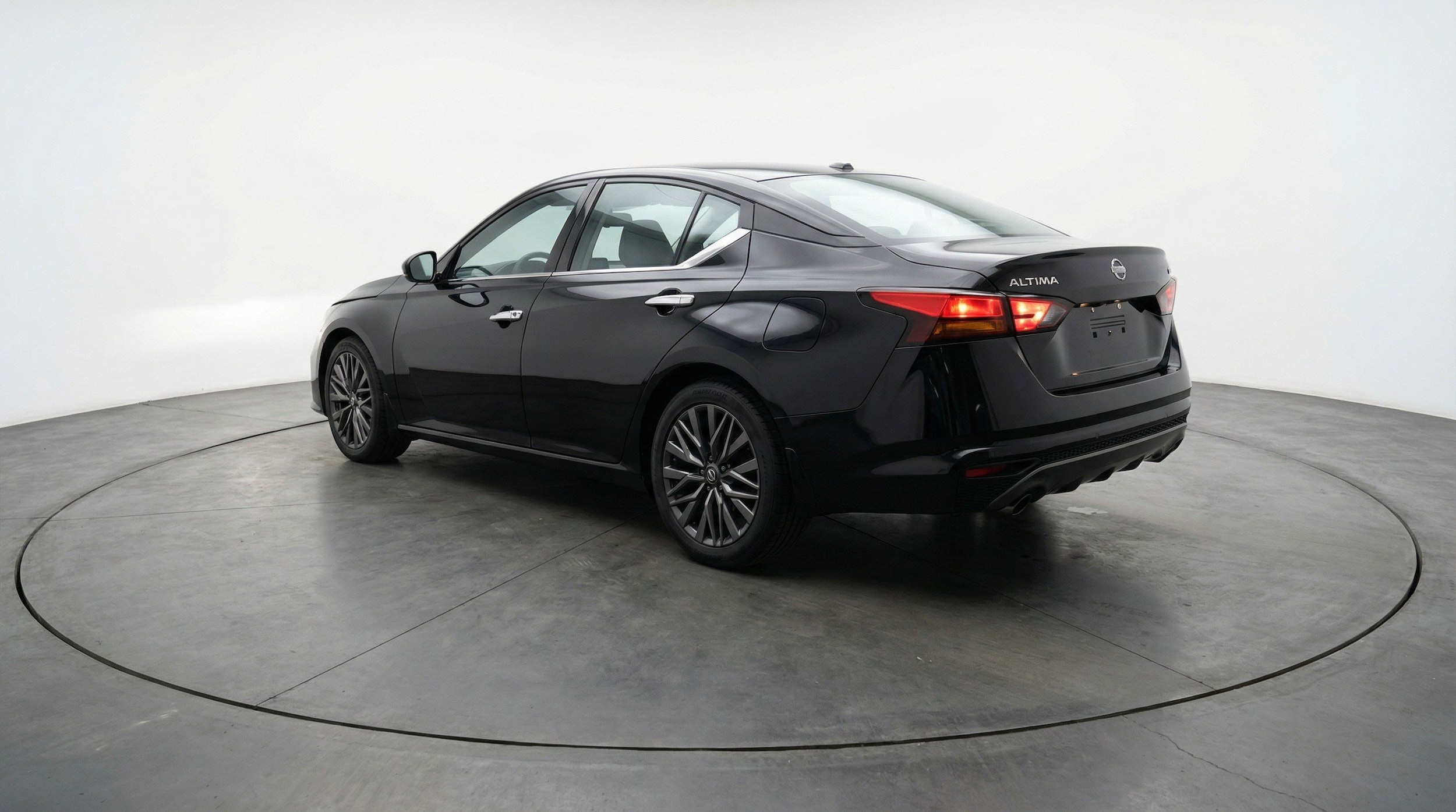 Thumbnail: 2025 Nissan Altima - 6