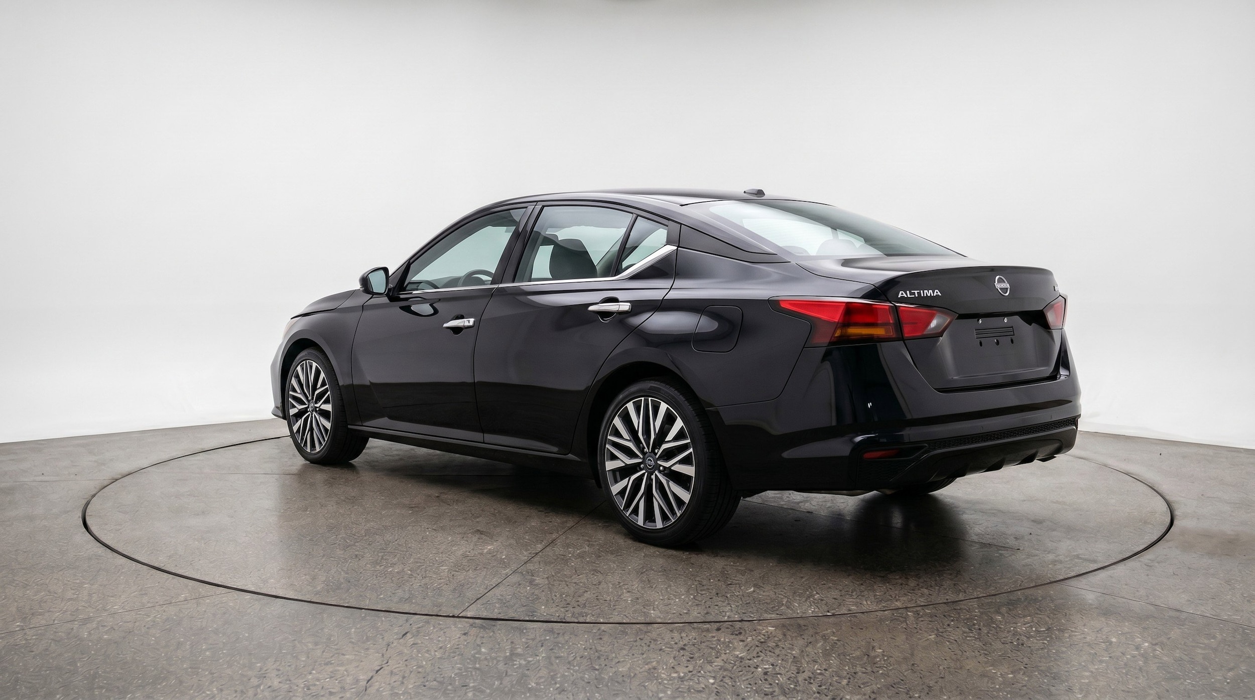 Thumbnail: 2025 Nissan Altima - 6