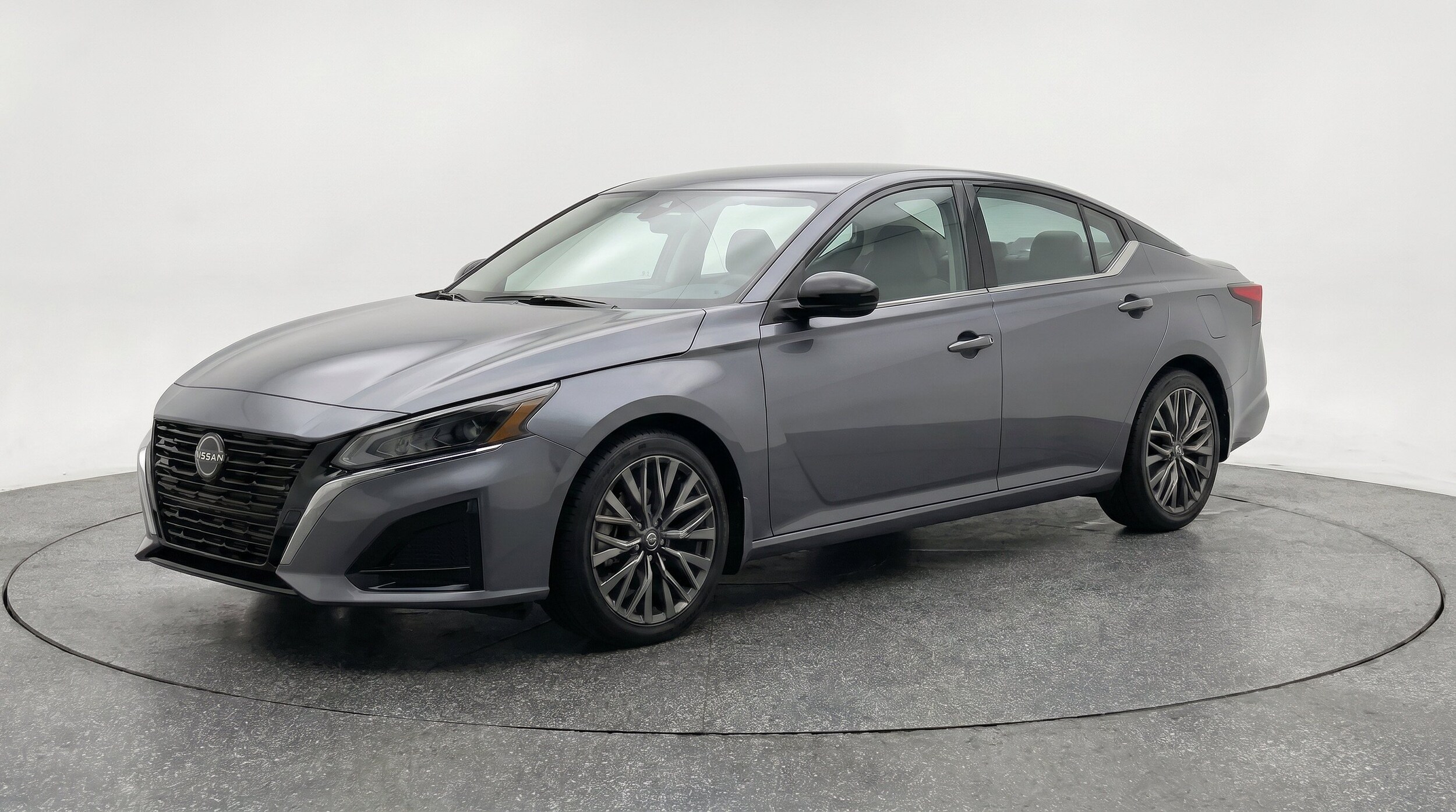 Thumbnail: 2025 Nissan Altima - 3