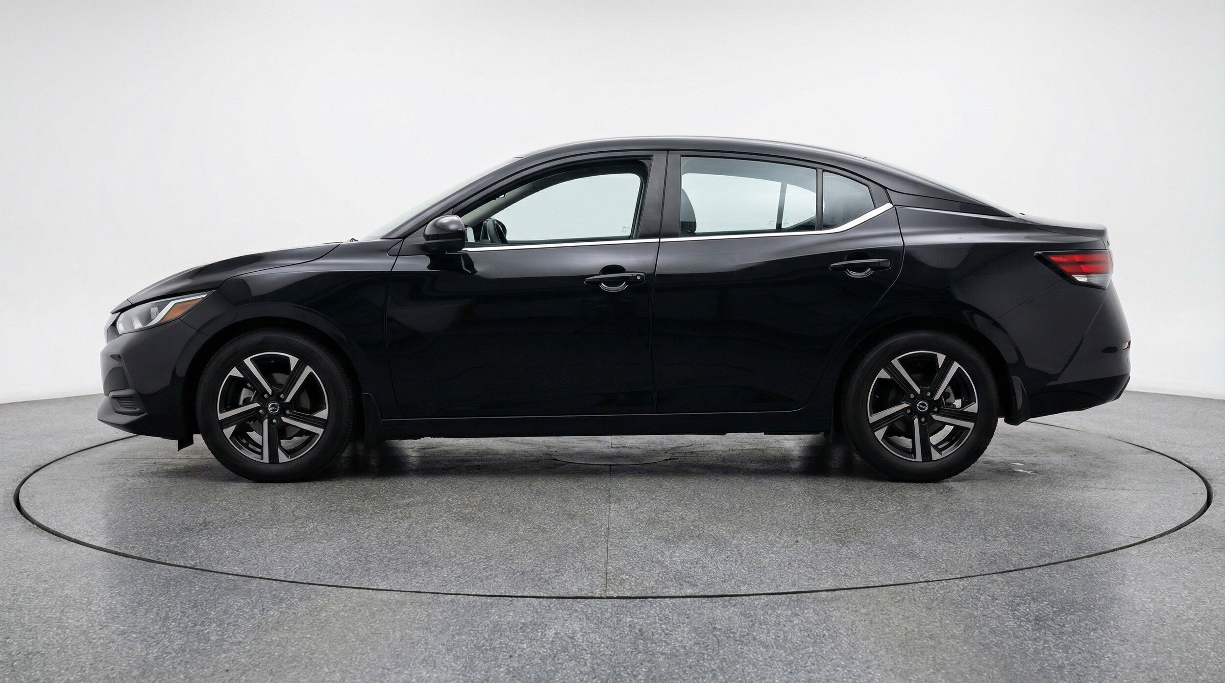 Thumbnail: 2025 Nissan Sentra - 5