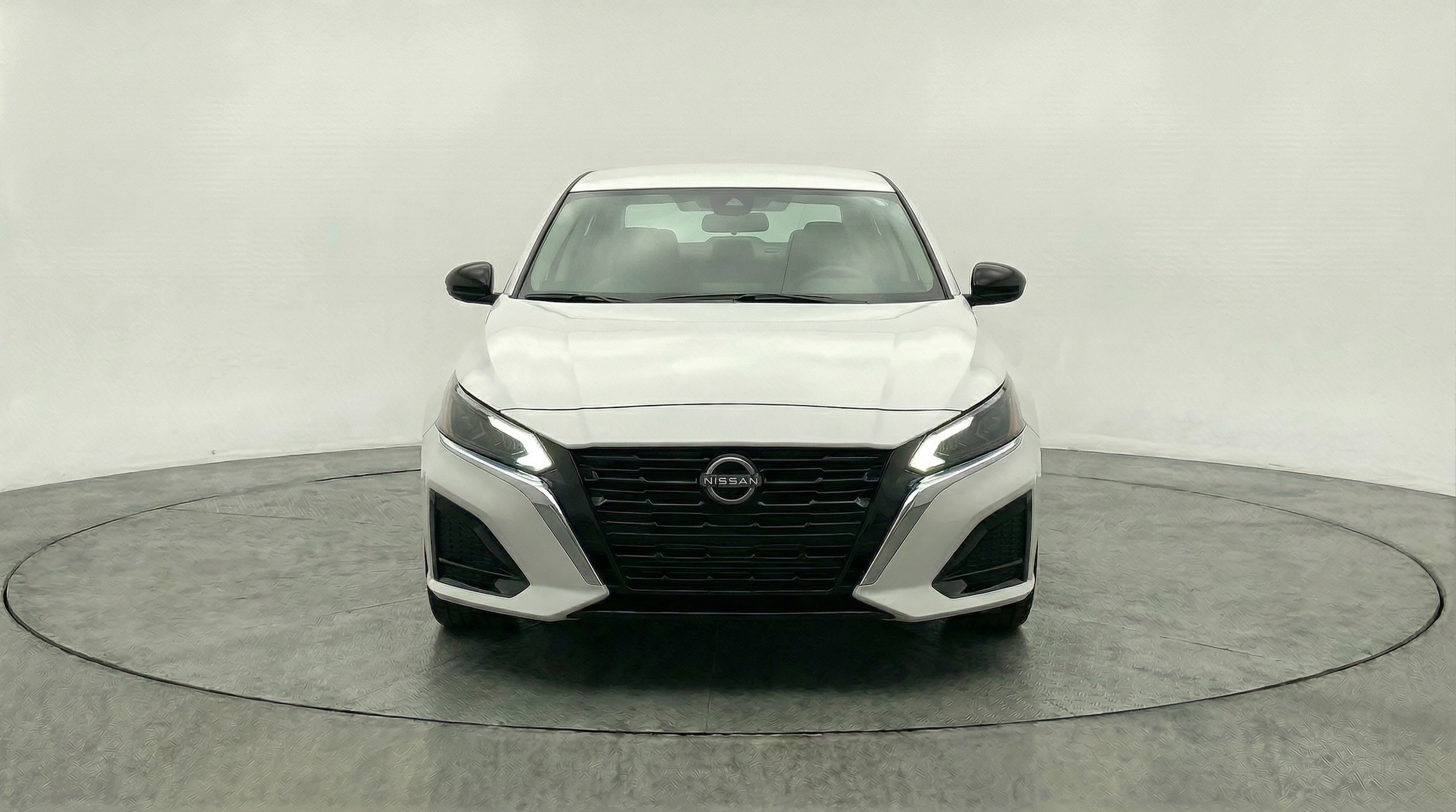 Thumbnail: 2025 Nissan Altima - 2