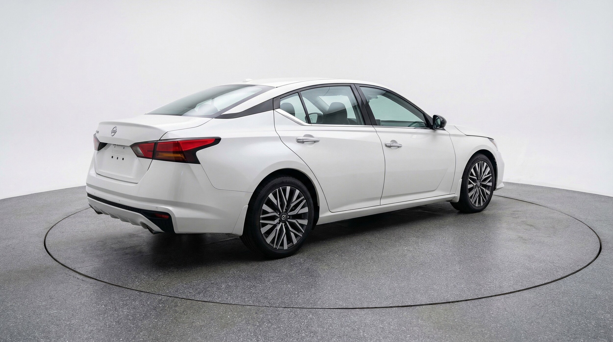 Thumbnail: 2025 Nissan Altima - 9