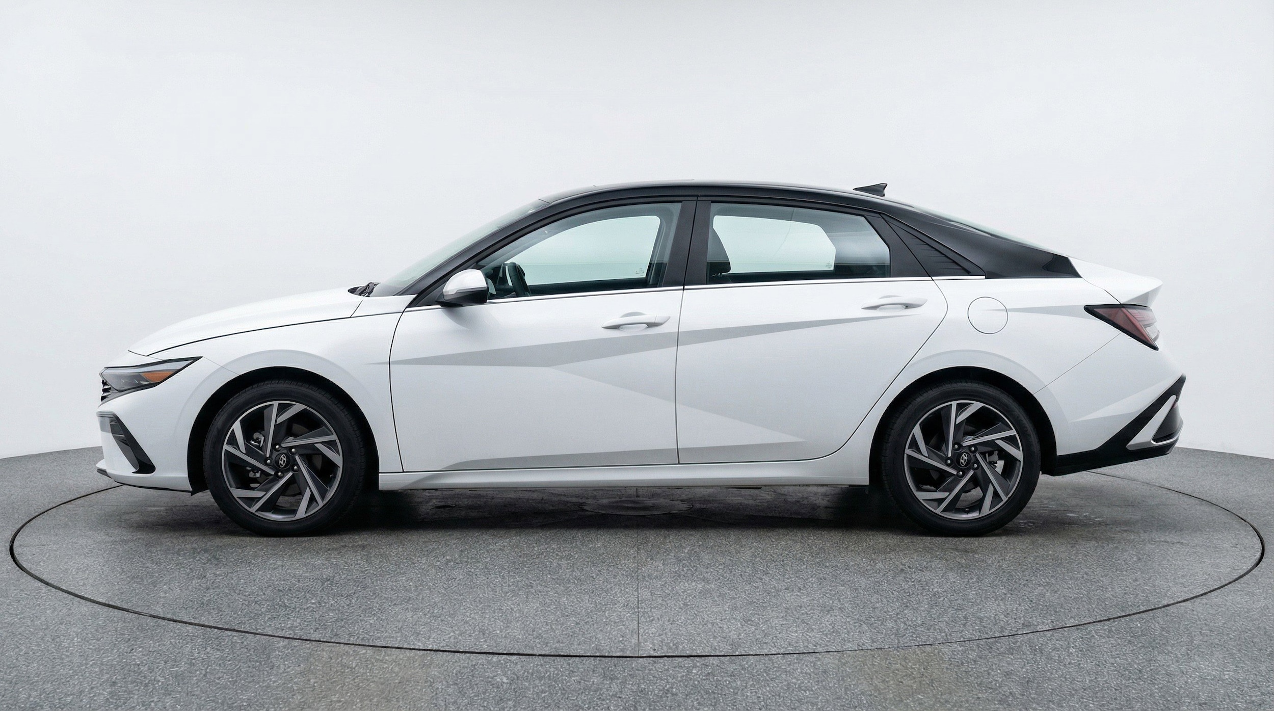 Thumbnail: 2025 Hyundai Elantra - 5