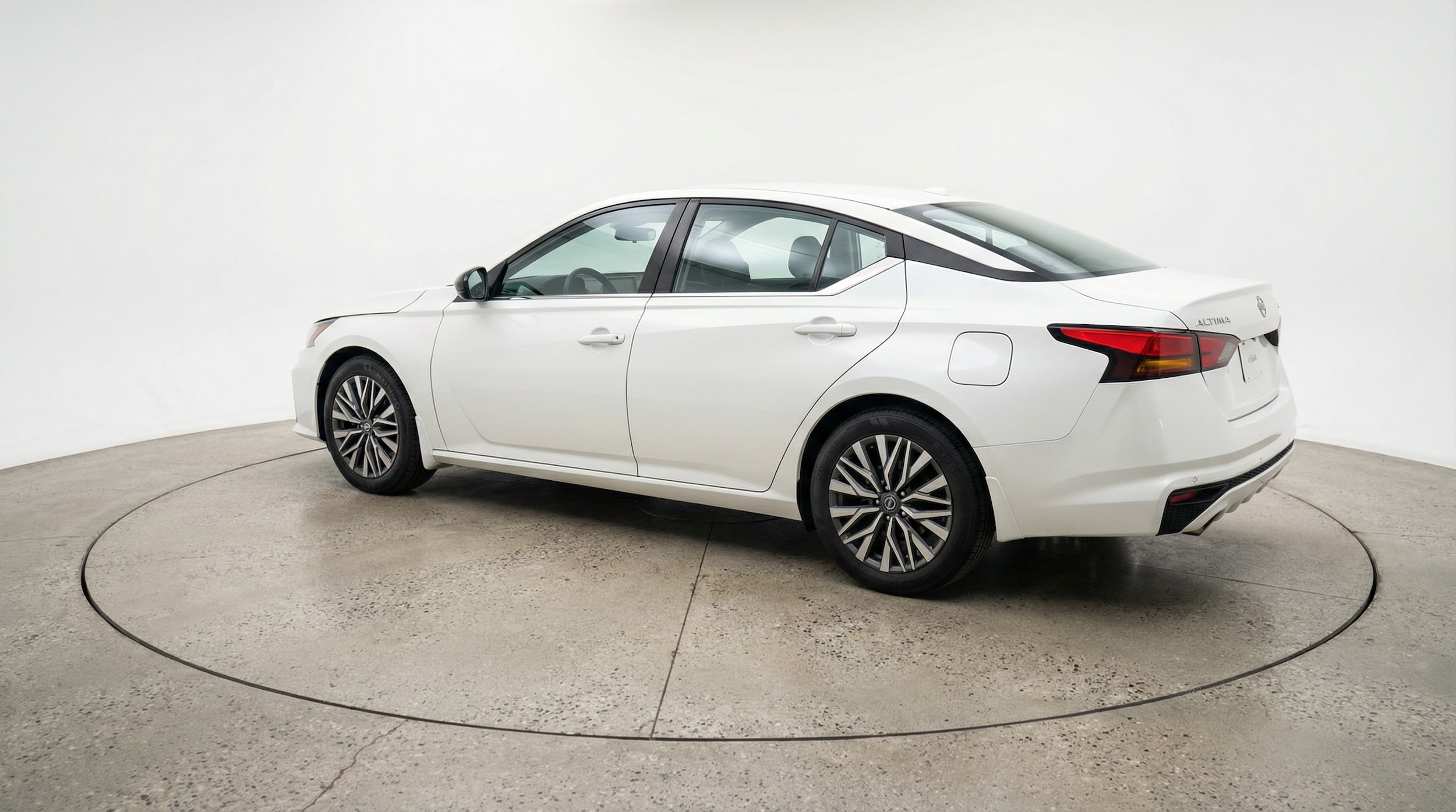 Thumbnail: 2025 Nissan Altima - 5