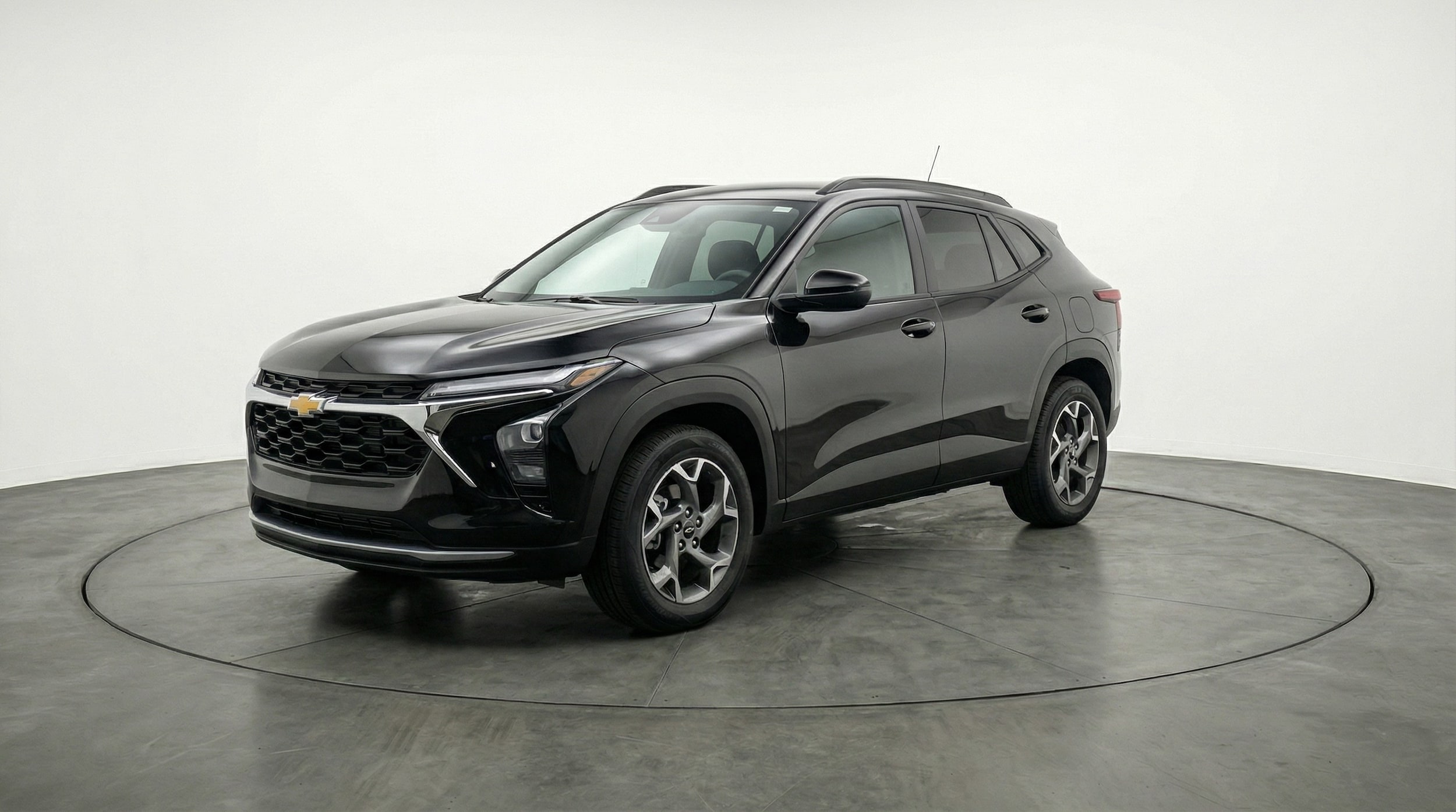 Thumbnail: 2025 Chevrolet Trax - 3