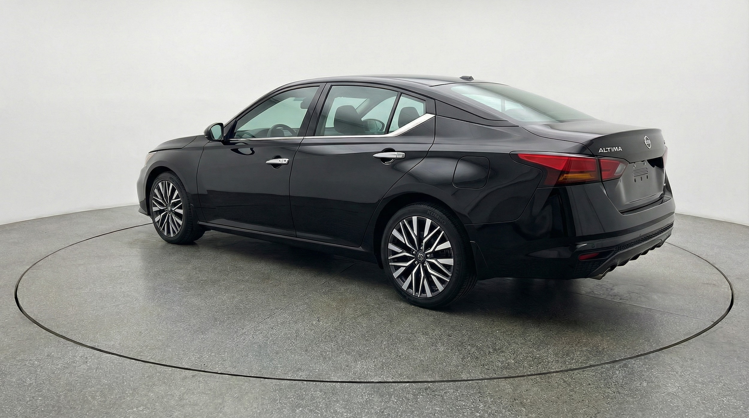 Thumbnail: 2025 Nissan Altima - 5