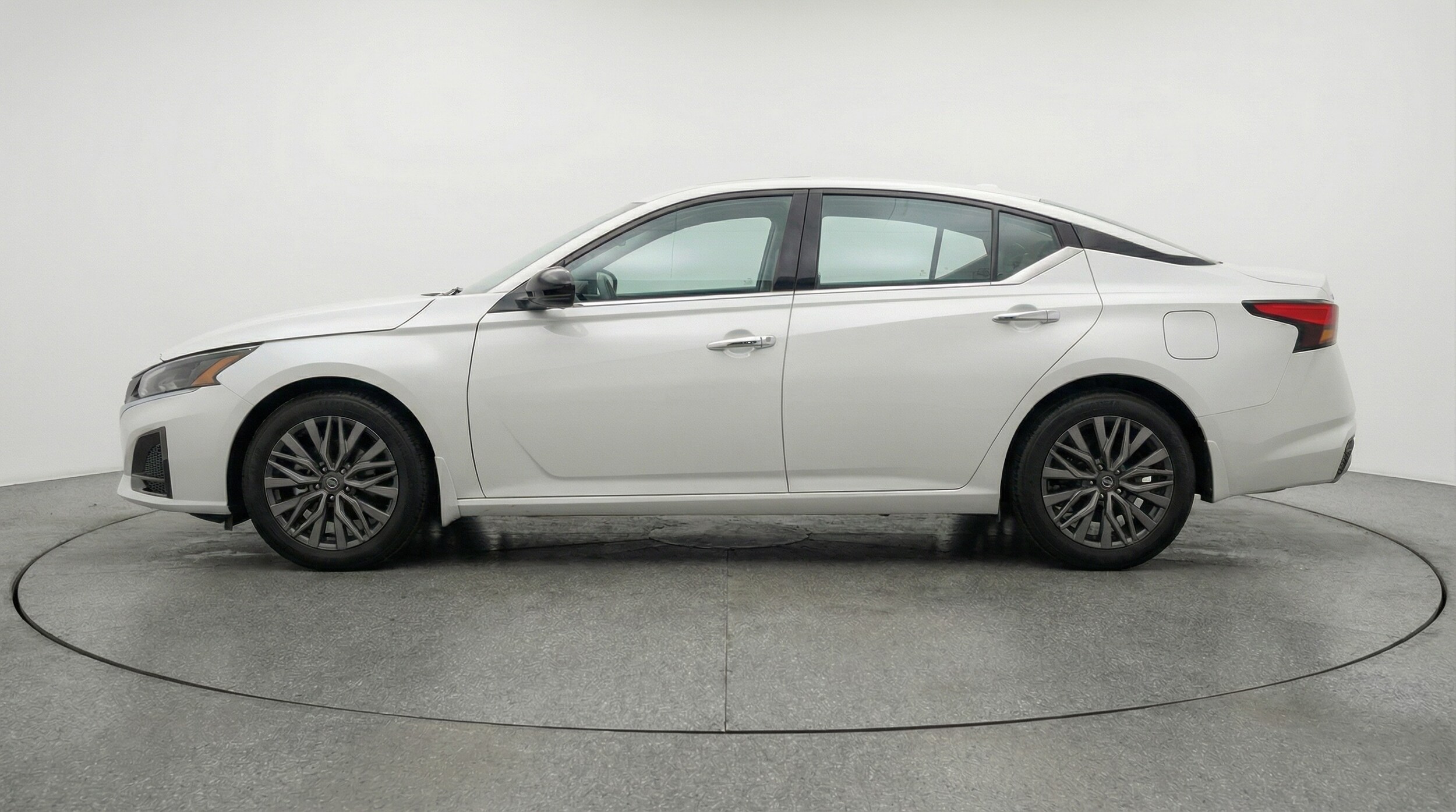 Thumbnail: 2025 Nissan Altima - 4