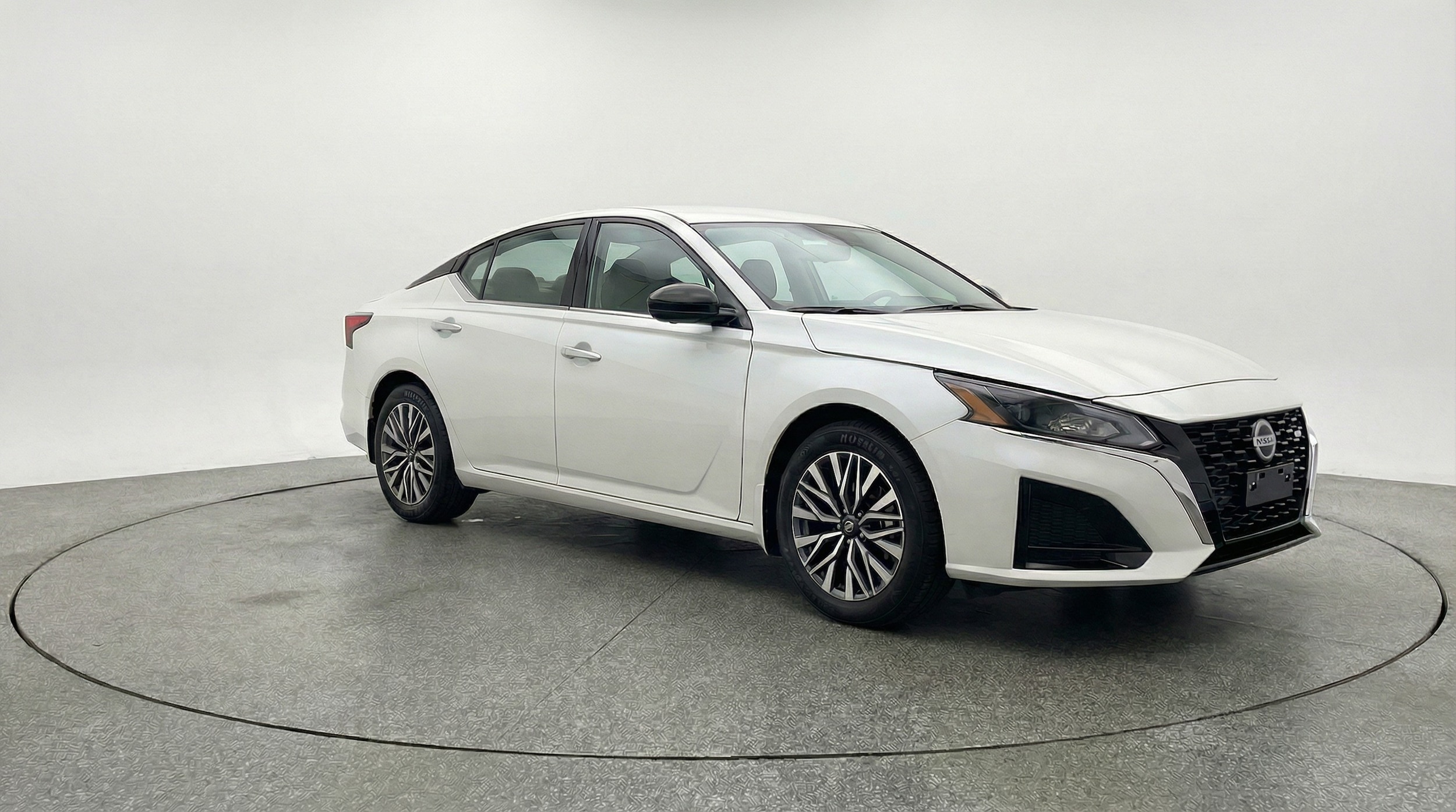 Thumbnail: 2025 Nissan Altima - 1