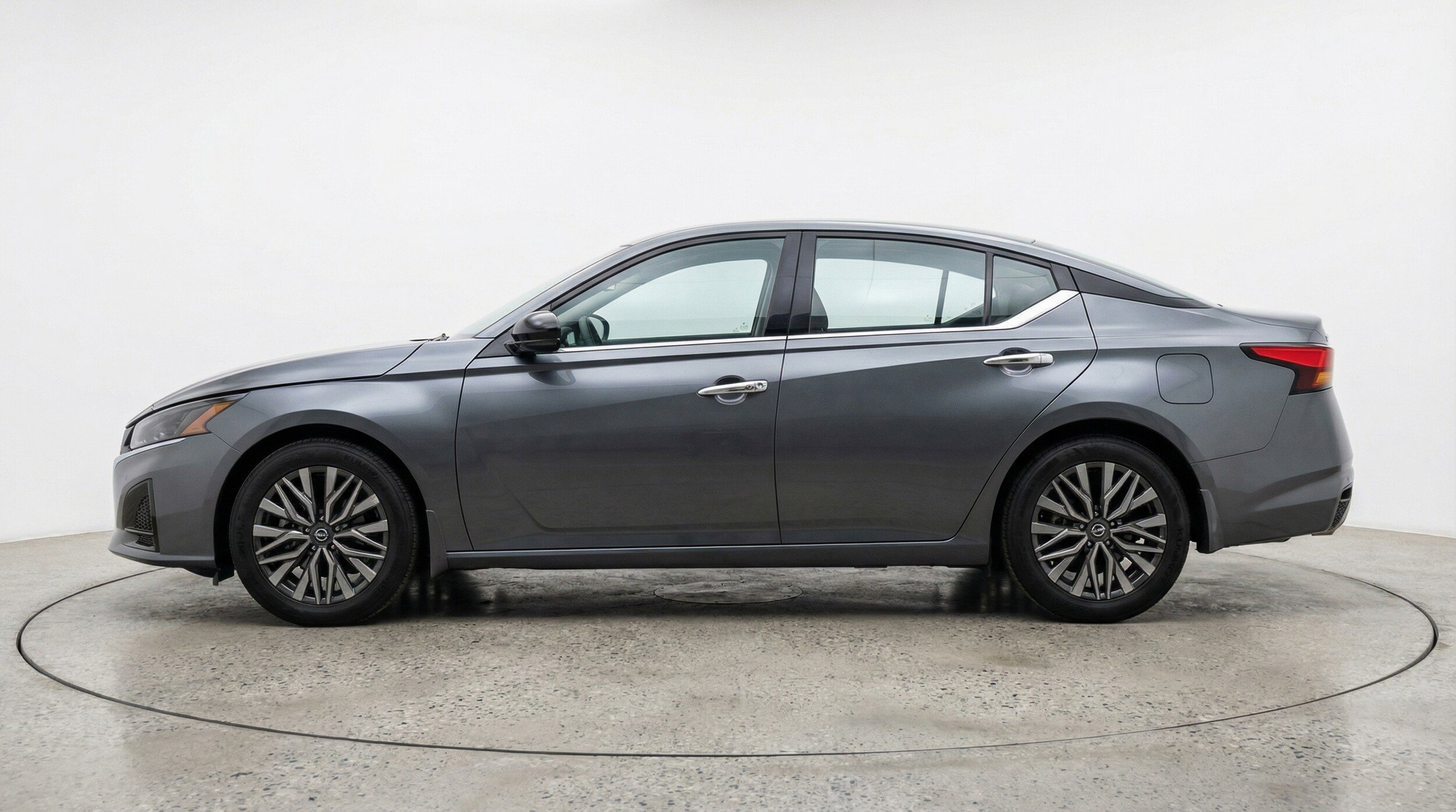 Thumbnail: 2025 Nissan Altima - 5