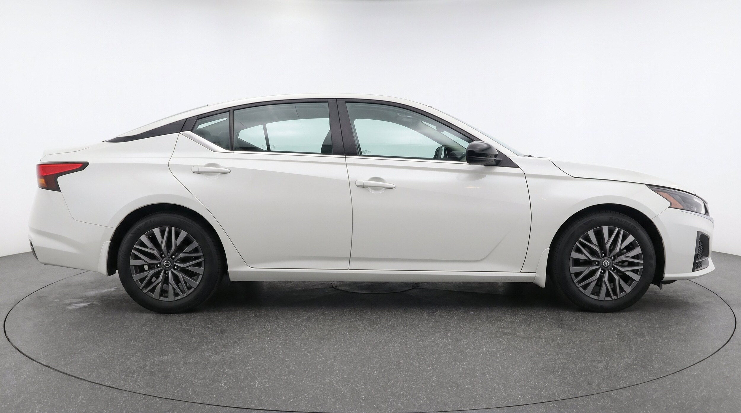 Thumbnail: 2025 Nissan Altima - 11