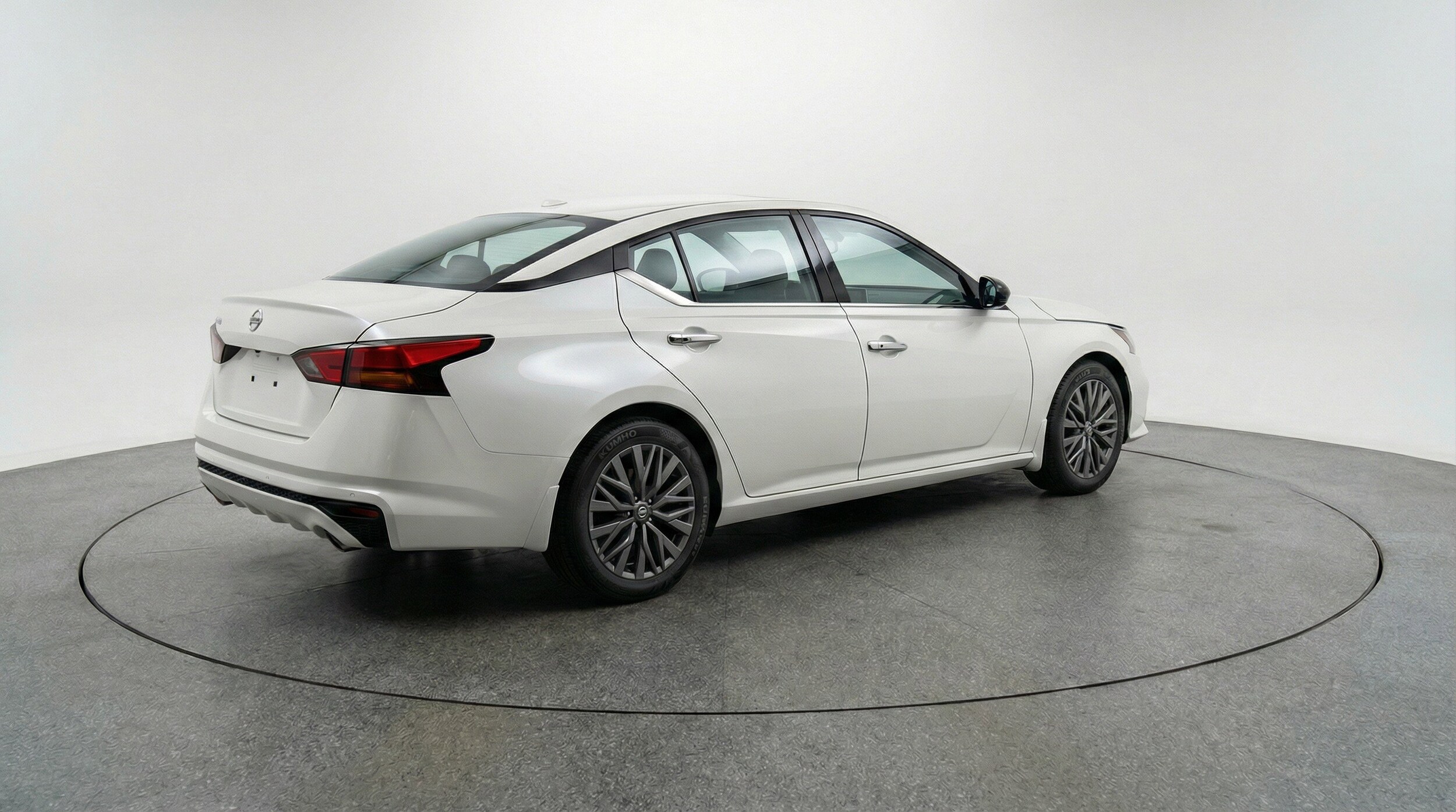 Thumbnail: 2025 Nissan Altima - 9