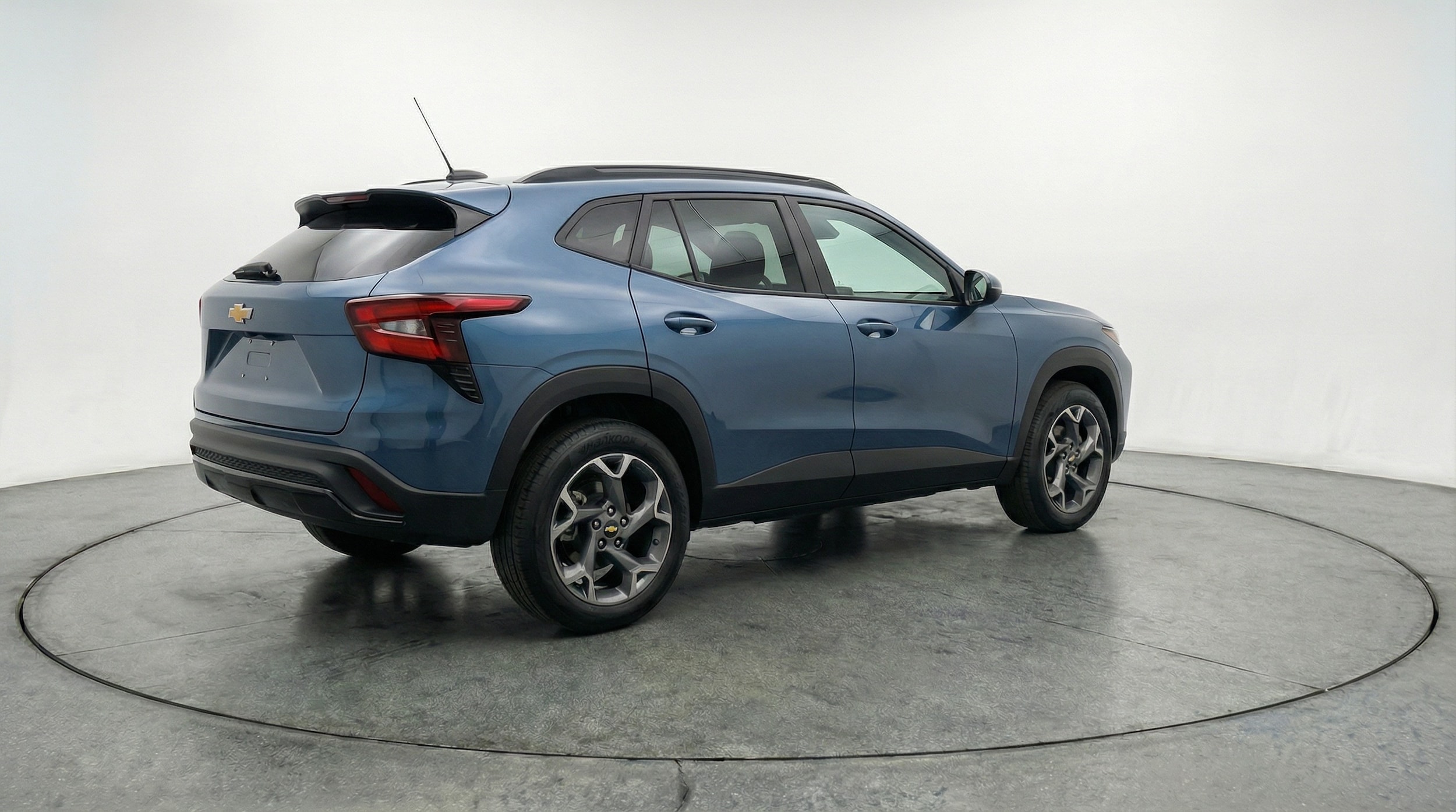 Thumbnail: 2025 Chevrolet Trax - 7