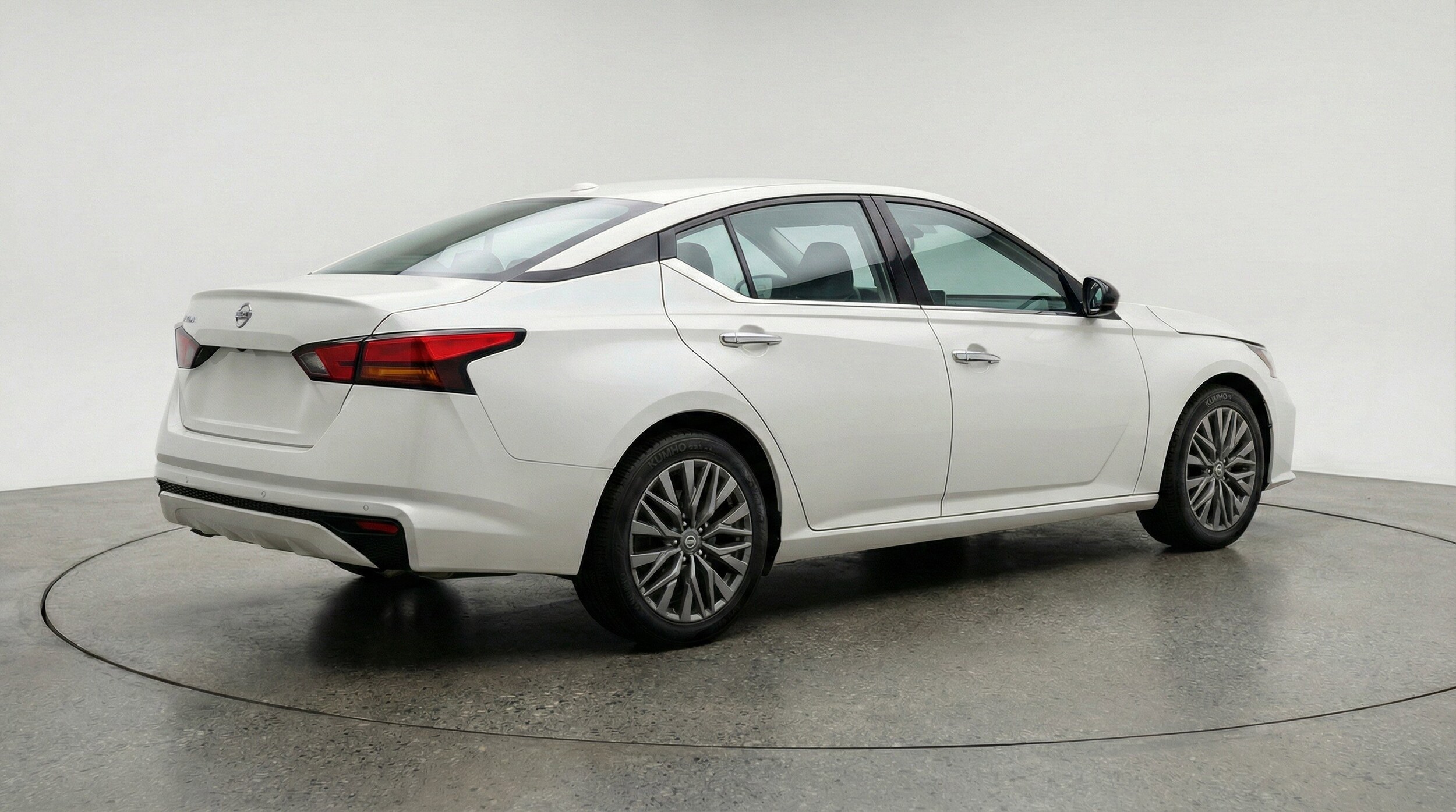 Thumbnail: 2025 Nissan Altima - 9