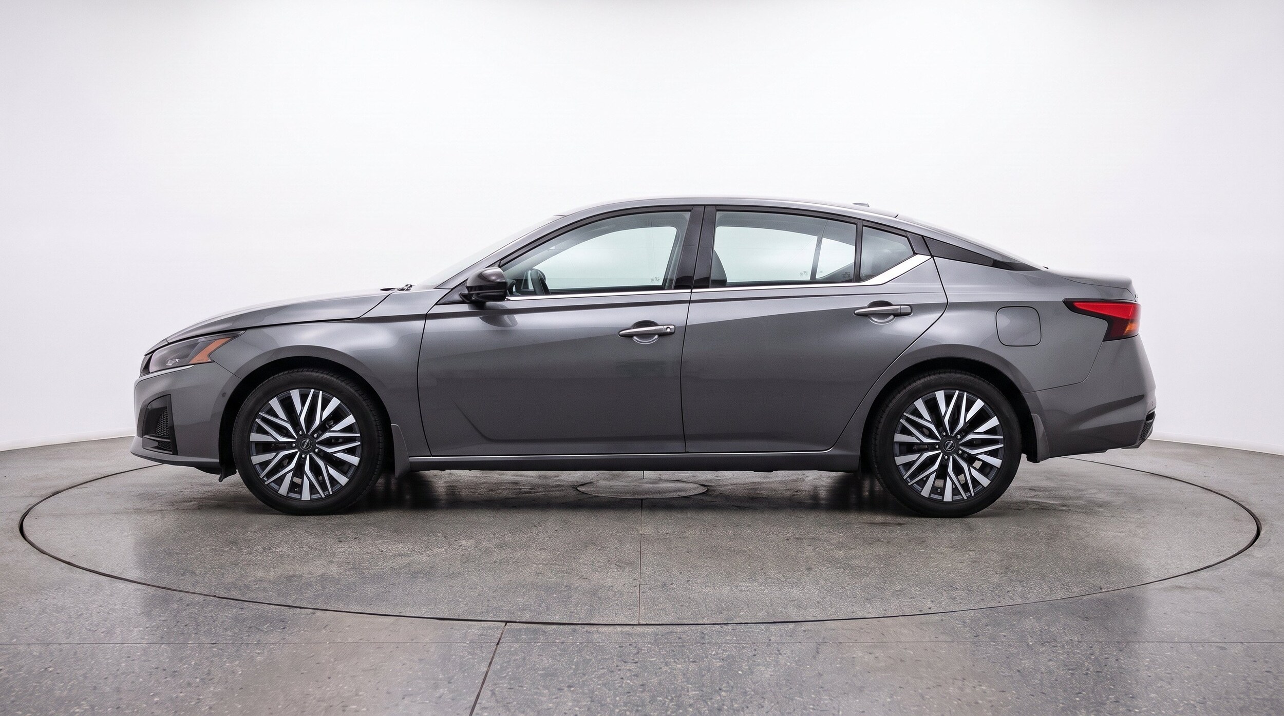 Thumbnail: 2025 Nissan Altima - 5