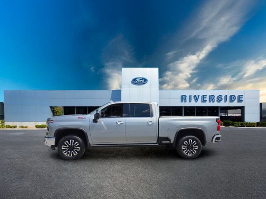 Used 2025 Chevrolet Silverado 2500 HD LTZ Truck Crew Cab