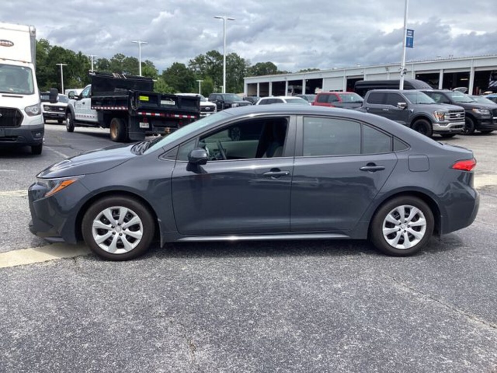 Used 2025 Toyota Corolla LE Sedan