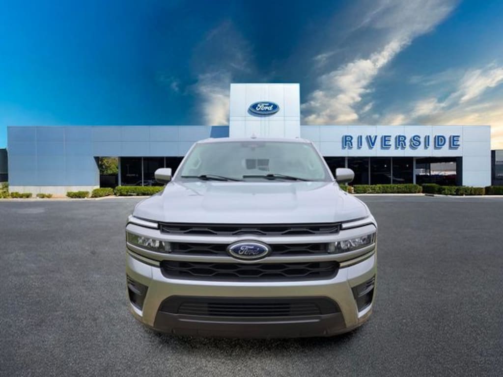 Used 2024 Ford Expedition Max XLT SUV