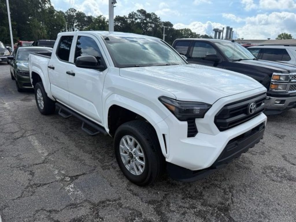Used 2024 Toyota Tacoma SR Truck Double Cab
