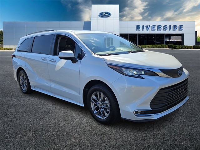 2023 Toyota Sienna