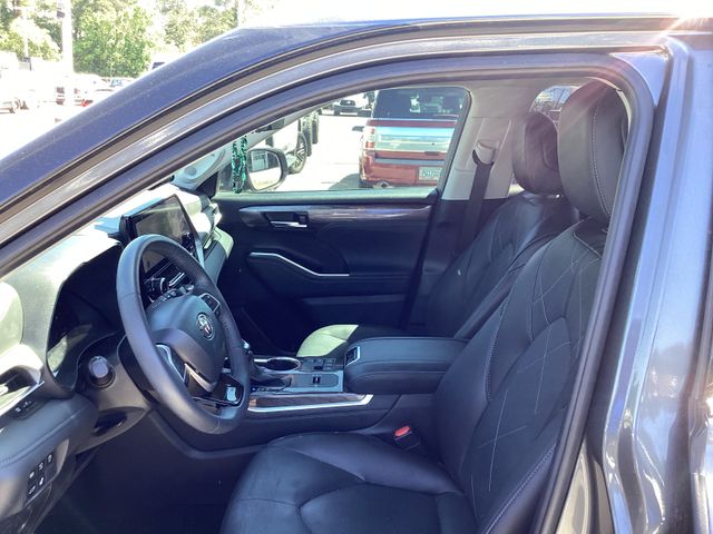 2024 Toyota Highlander Platinum - Photo 8