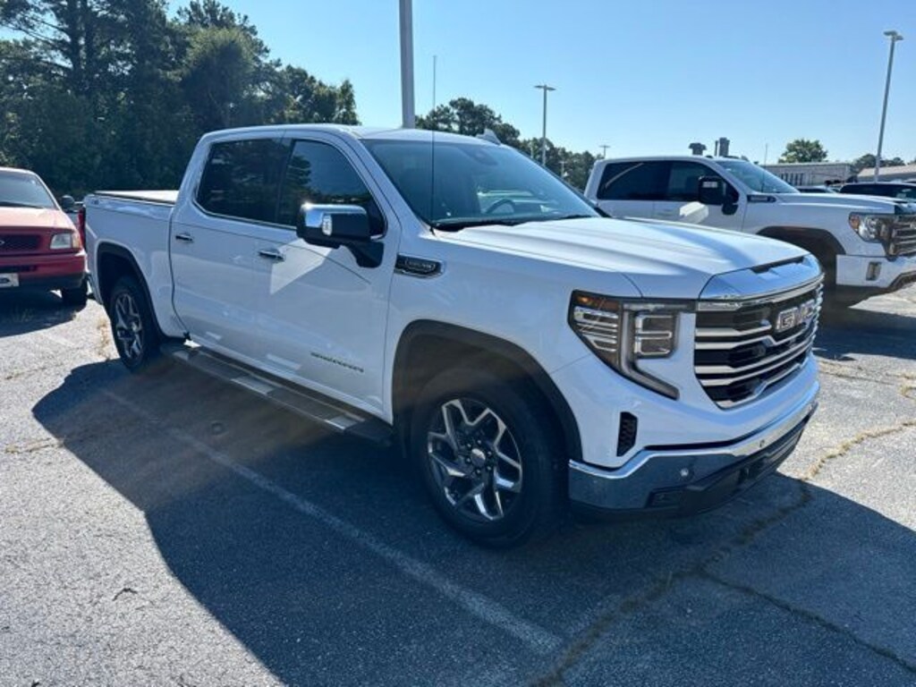 Used 2022 GMC Sierra 1500 SLT Truck Crew Cab