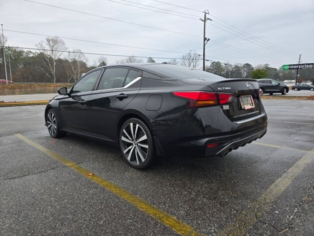 Used 2021 Nissan Altima 2.5 SR Sedan